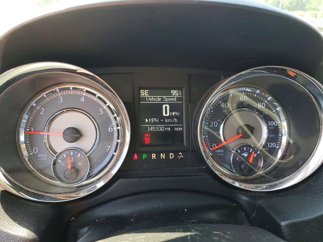 2015 Chrysler Town & Country Touring L White vin: 2C4RC1CG3FR582316