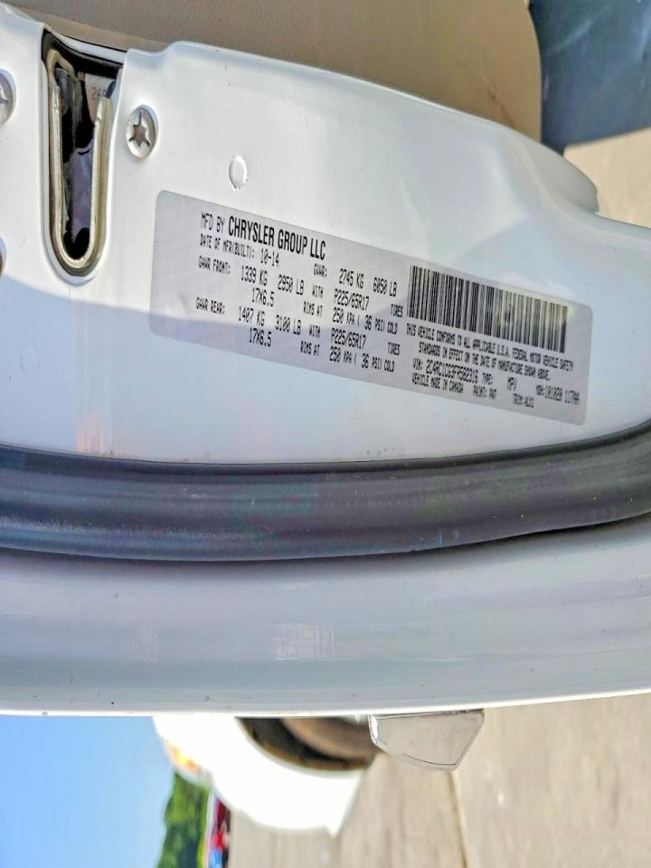 2015 Chrysler Town & Country Touring L White vin: 2C4RC1CG3FR582316