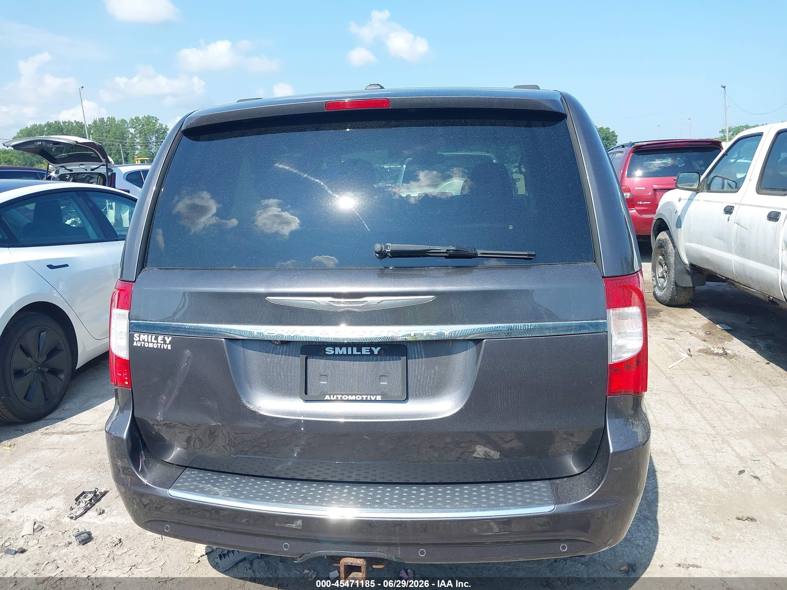 2015 Chrysler Town & Country Touring-l Gray vin: 2C4RC1CG3FR589833