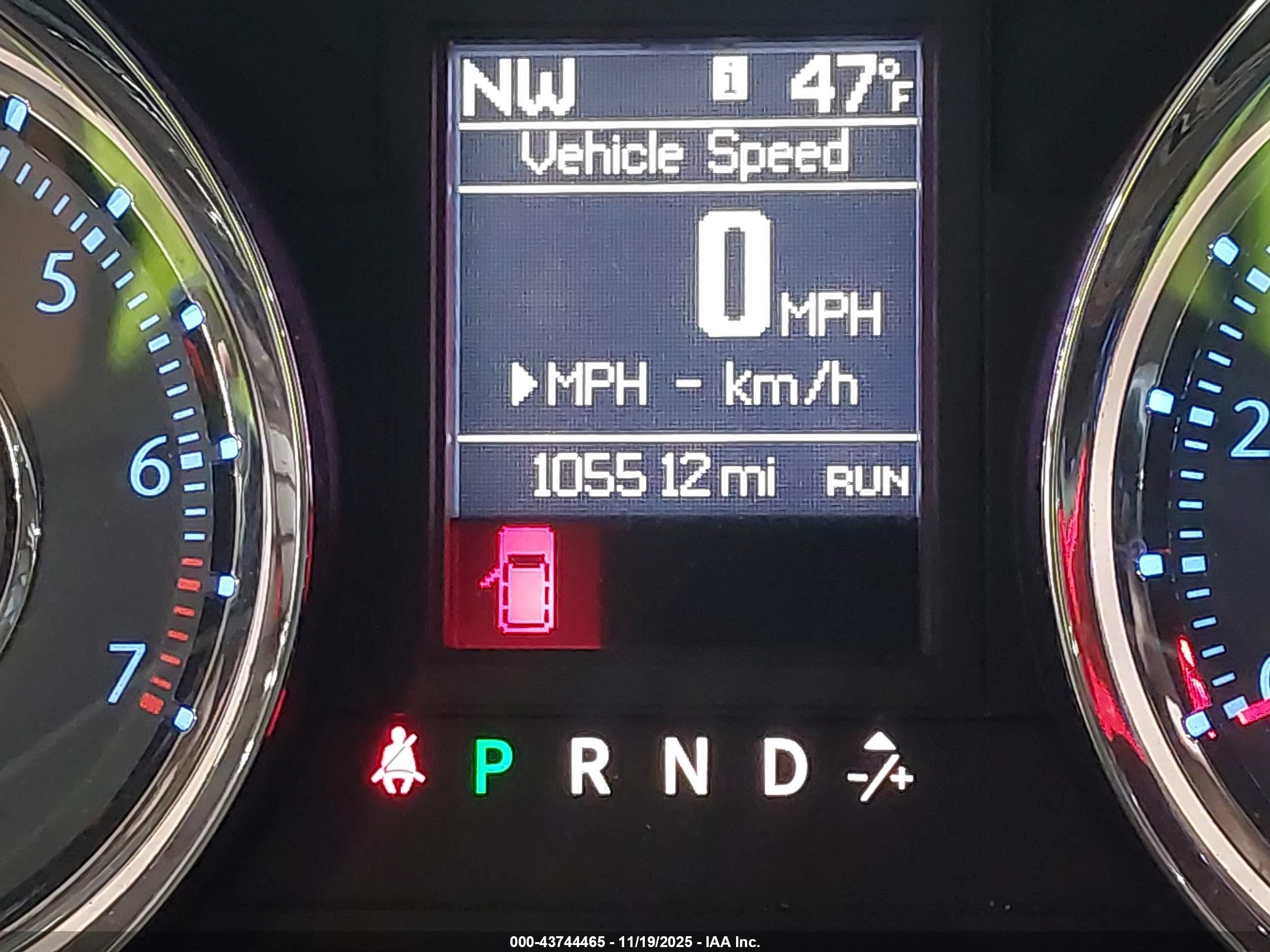 2015 Chrysler Town & Country Touring-l White vin: 2C4RC1CG3FR674610