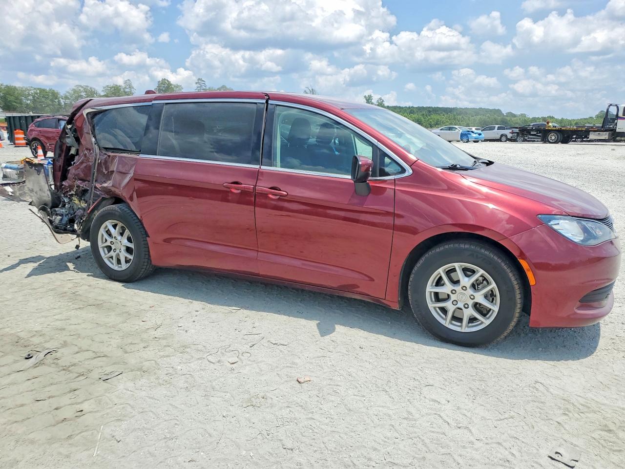 2017 Chrysler Pacifica Lx Burgundy vin: 2C4RC1CG3HR723162