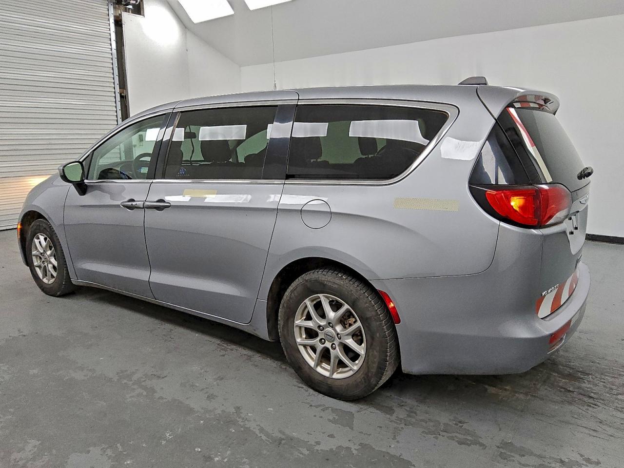2021 Chrysler Voyager Lx Silver vin: 2C4RC1CG3MR580269