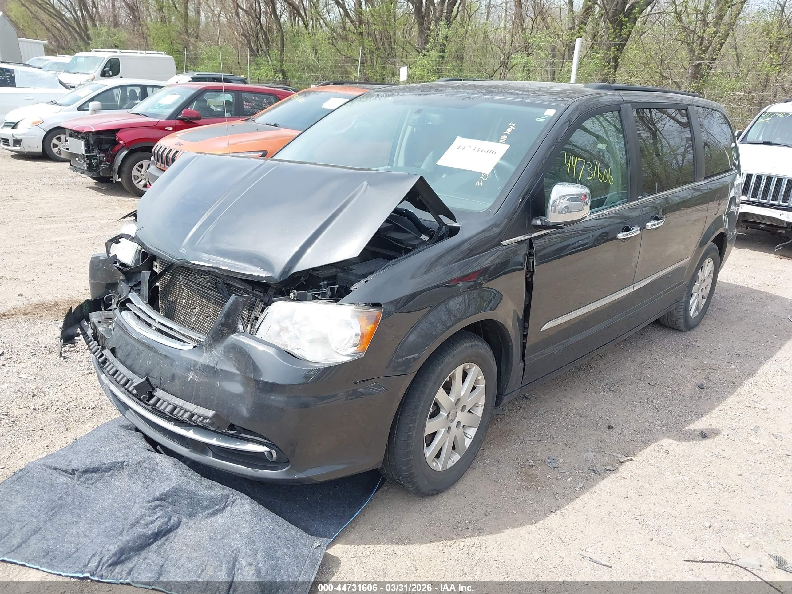 2012 Chrysler Town & Country Touring-l Gray vin: 2C4RC1CG4CR227702