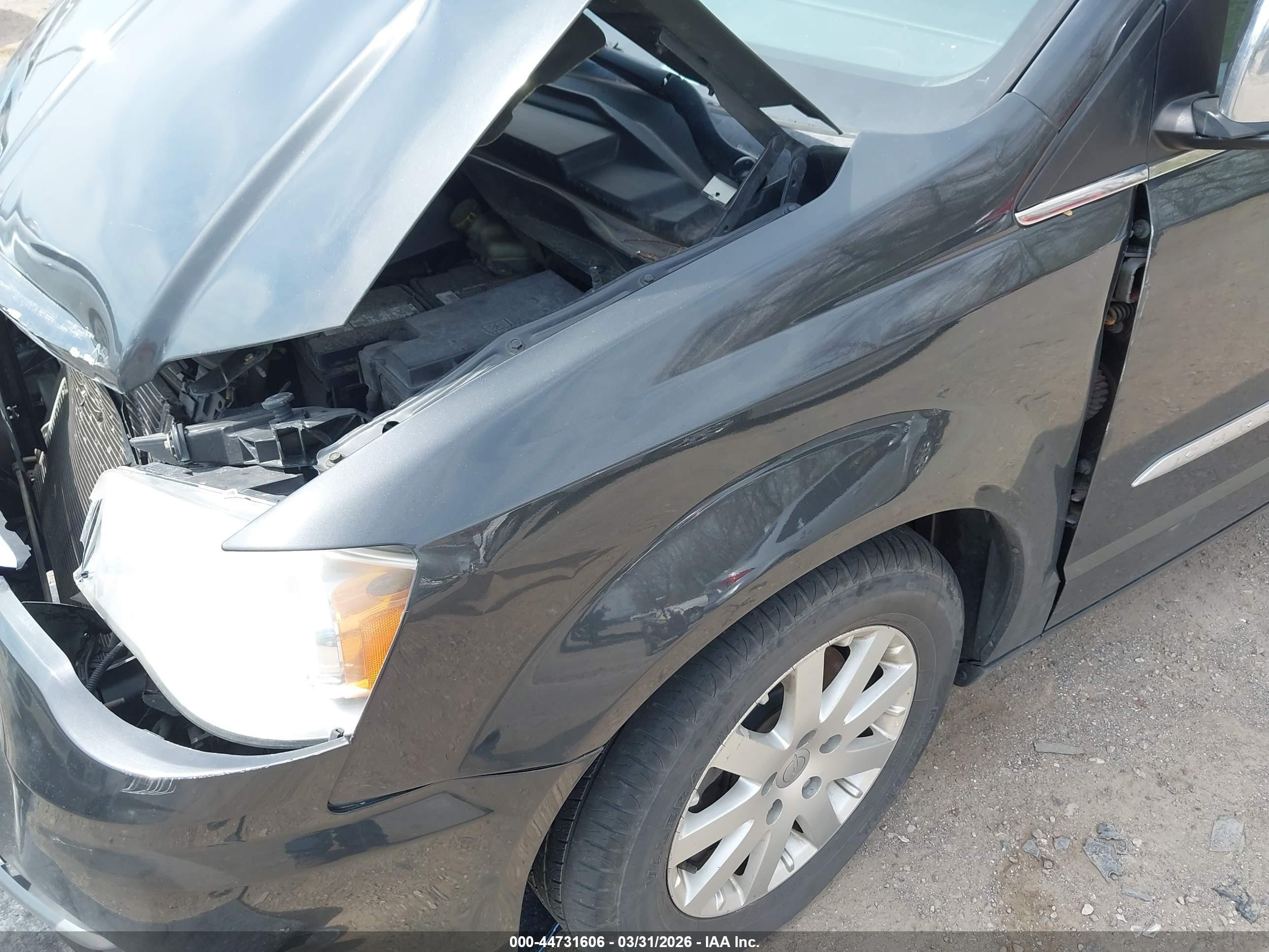 2012 Chrysler Town & Country Touring-l Gray vin: 2C4RC1CG4CR227702