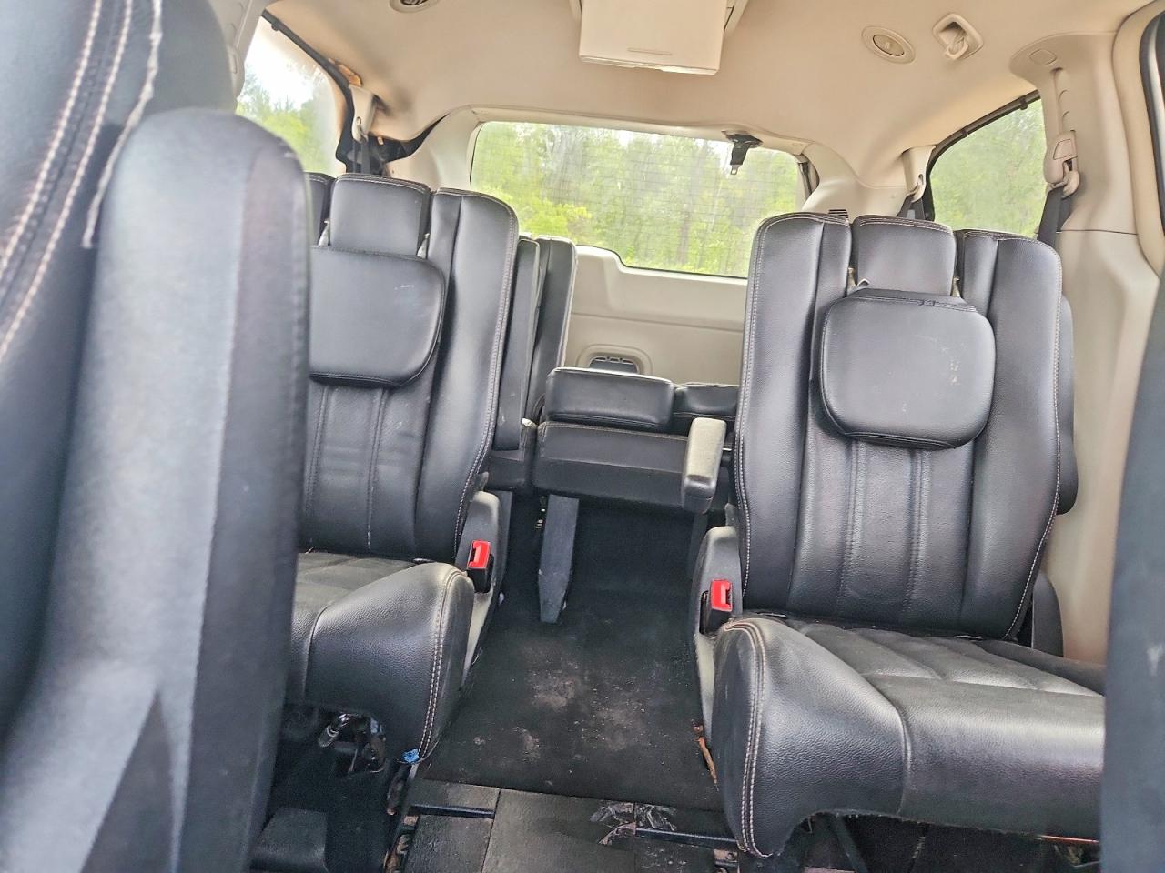 2012 Chrysler Town & Country Touring L Silver vin: 2C4RC1CG4CR323166