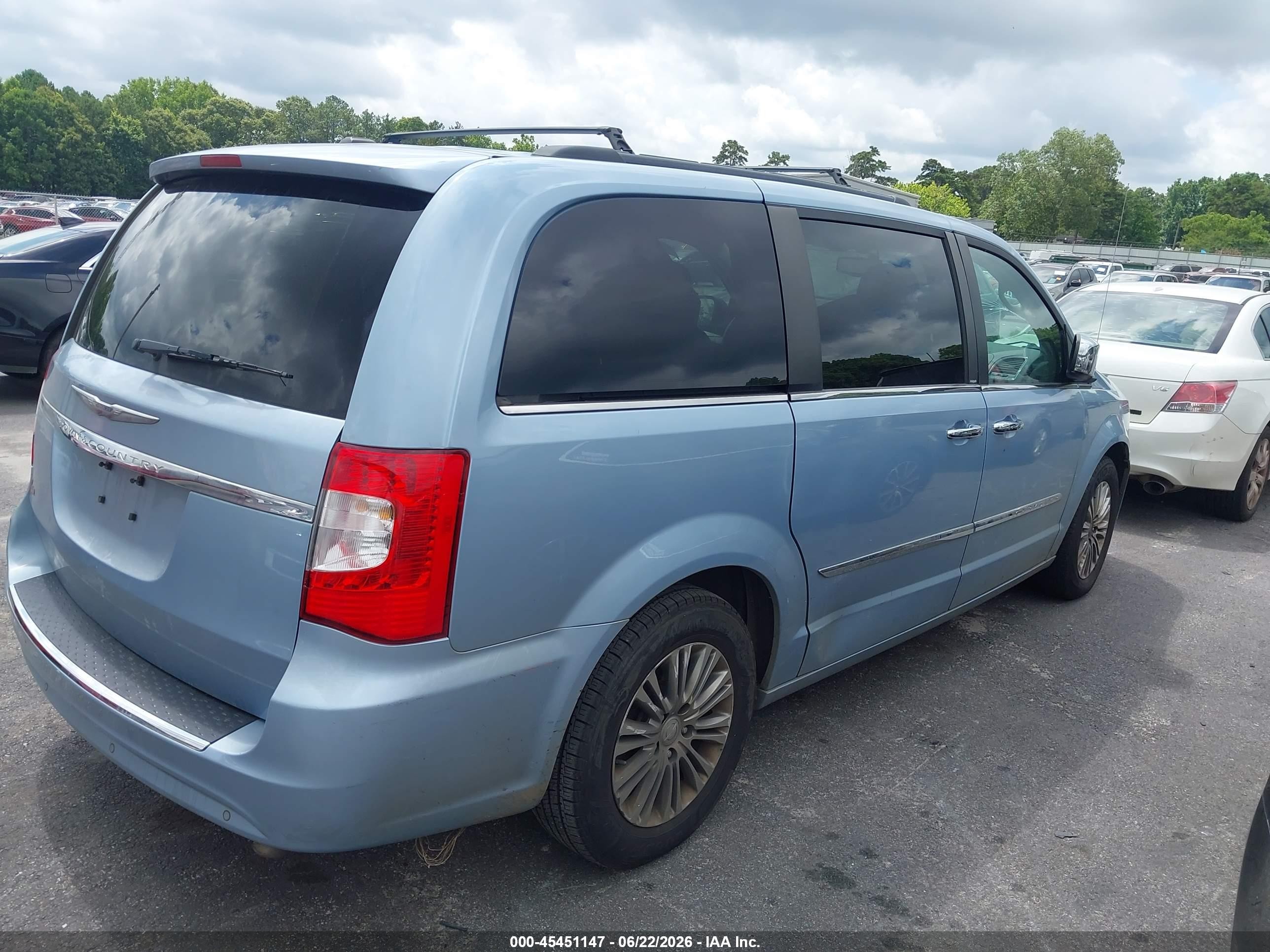 2013 Chrysler Town & Country Touring-l Gray vin: 2C4RC1CG4DR509419