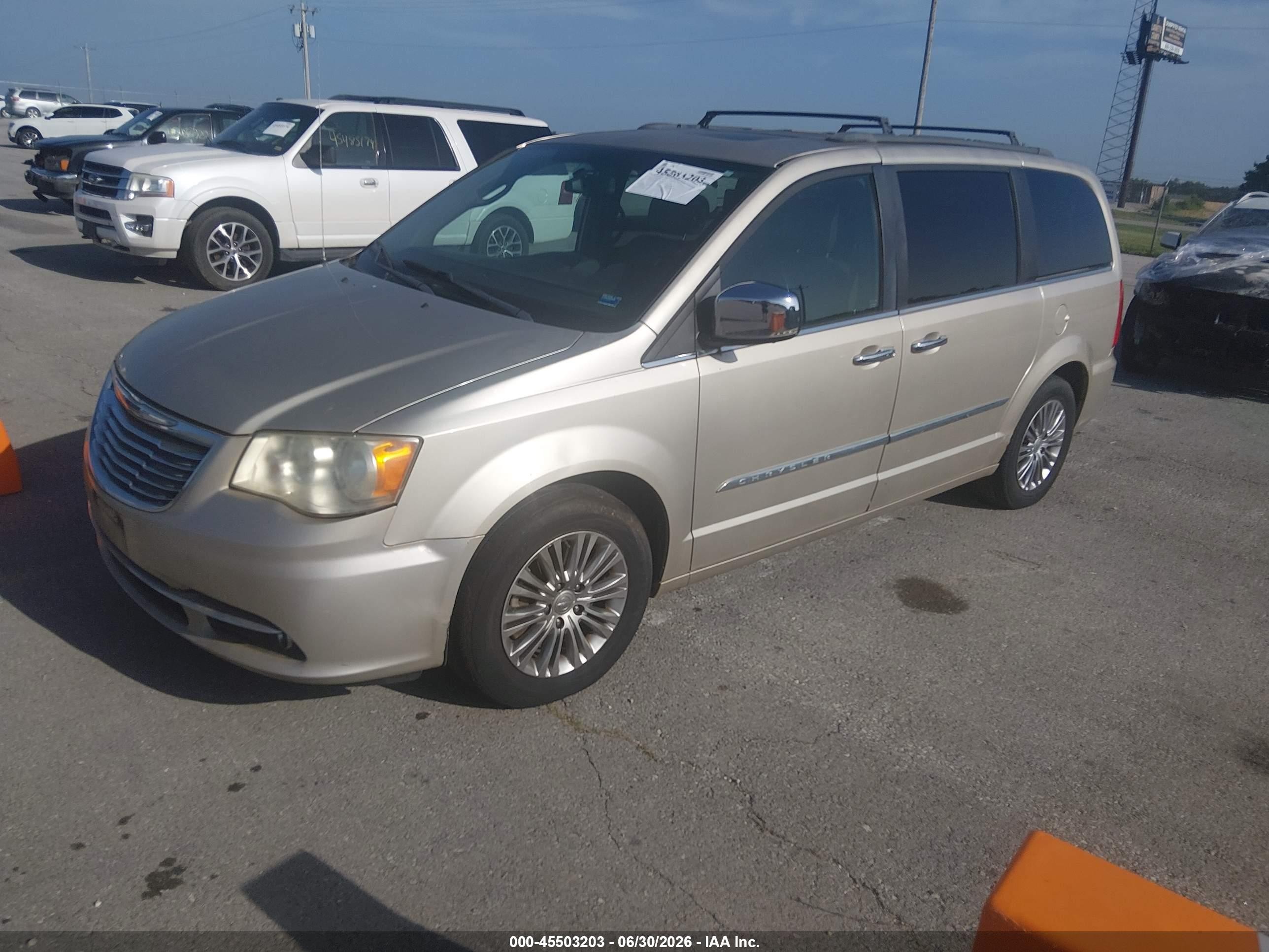 2013 Chrysler Town & Country Touring-l Brown vin: 2C4RC1CG4DR559396