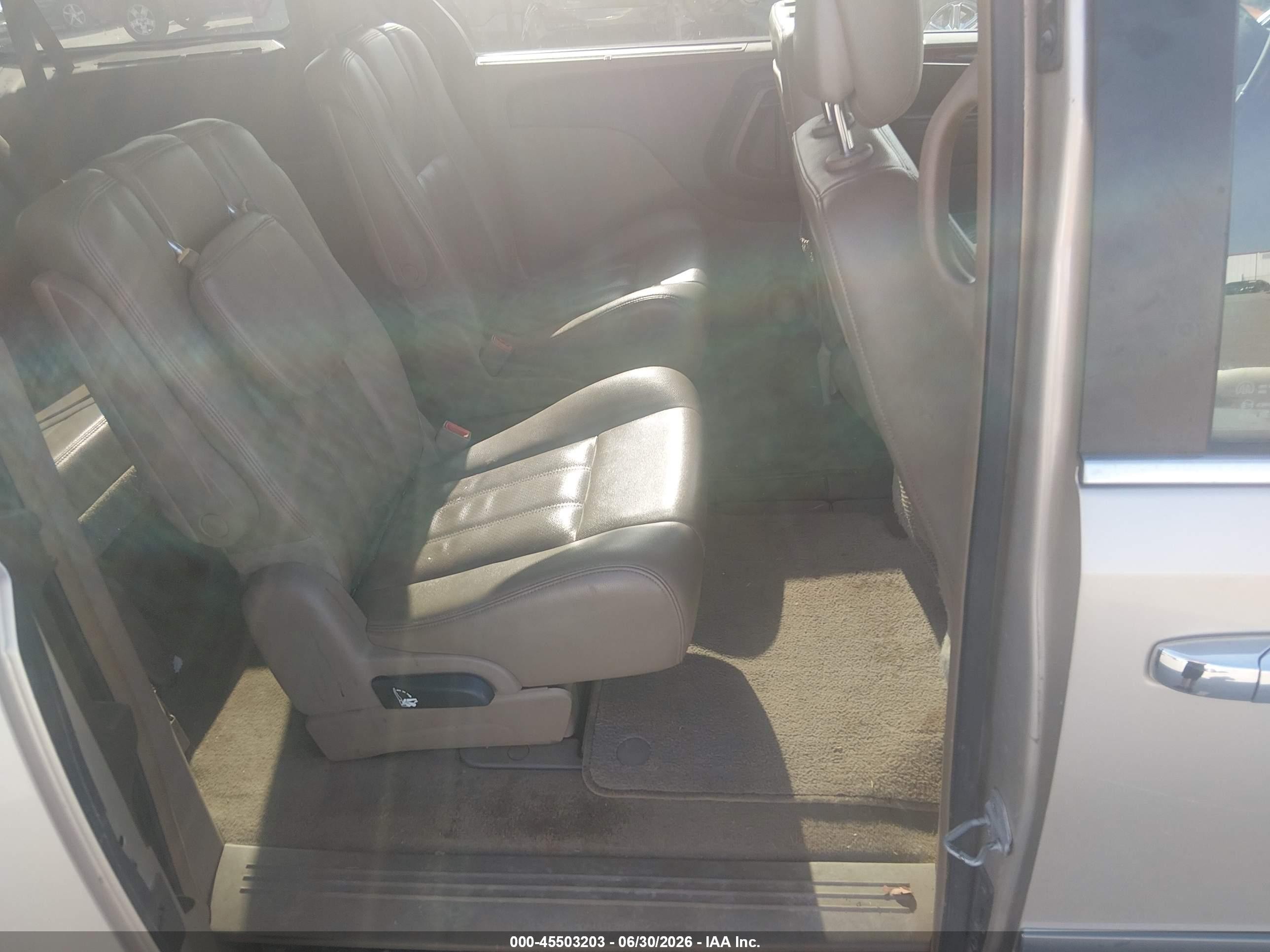 2013 Chrysler Town & Country Touring-l Brown vin: 2C4RC1CG4DR559396