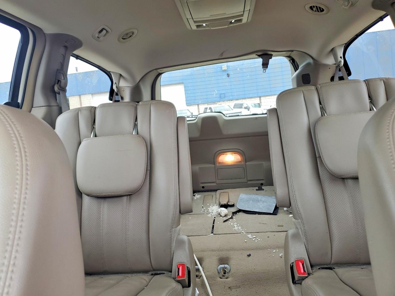 2013 Chrysler Town & Country Touring L White vin: 2C4RC1CG4DR565053