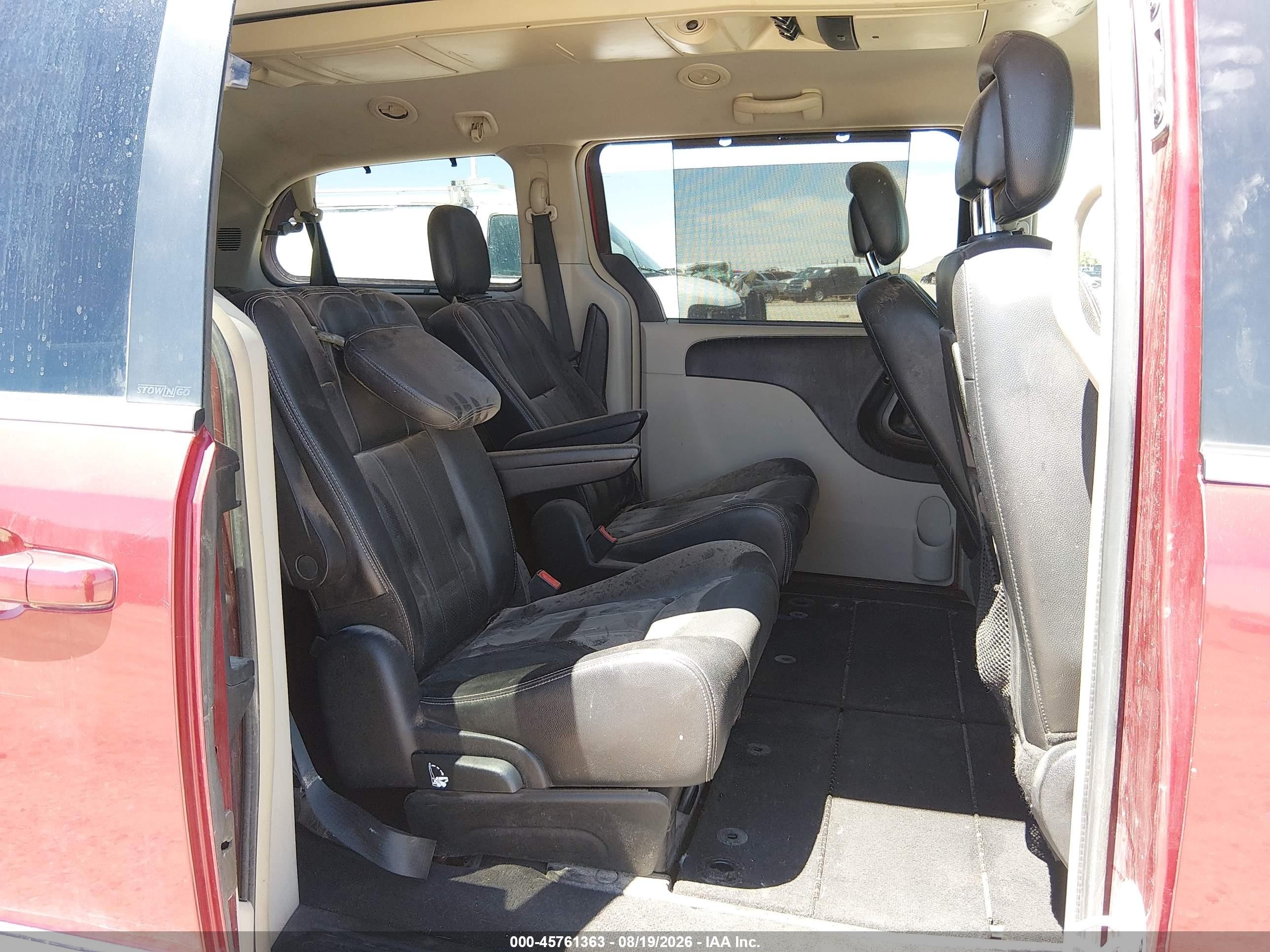 2013 Chrysler Town & Country Touring-l Maroon vin: 2C4RC1CG4DR585044