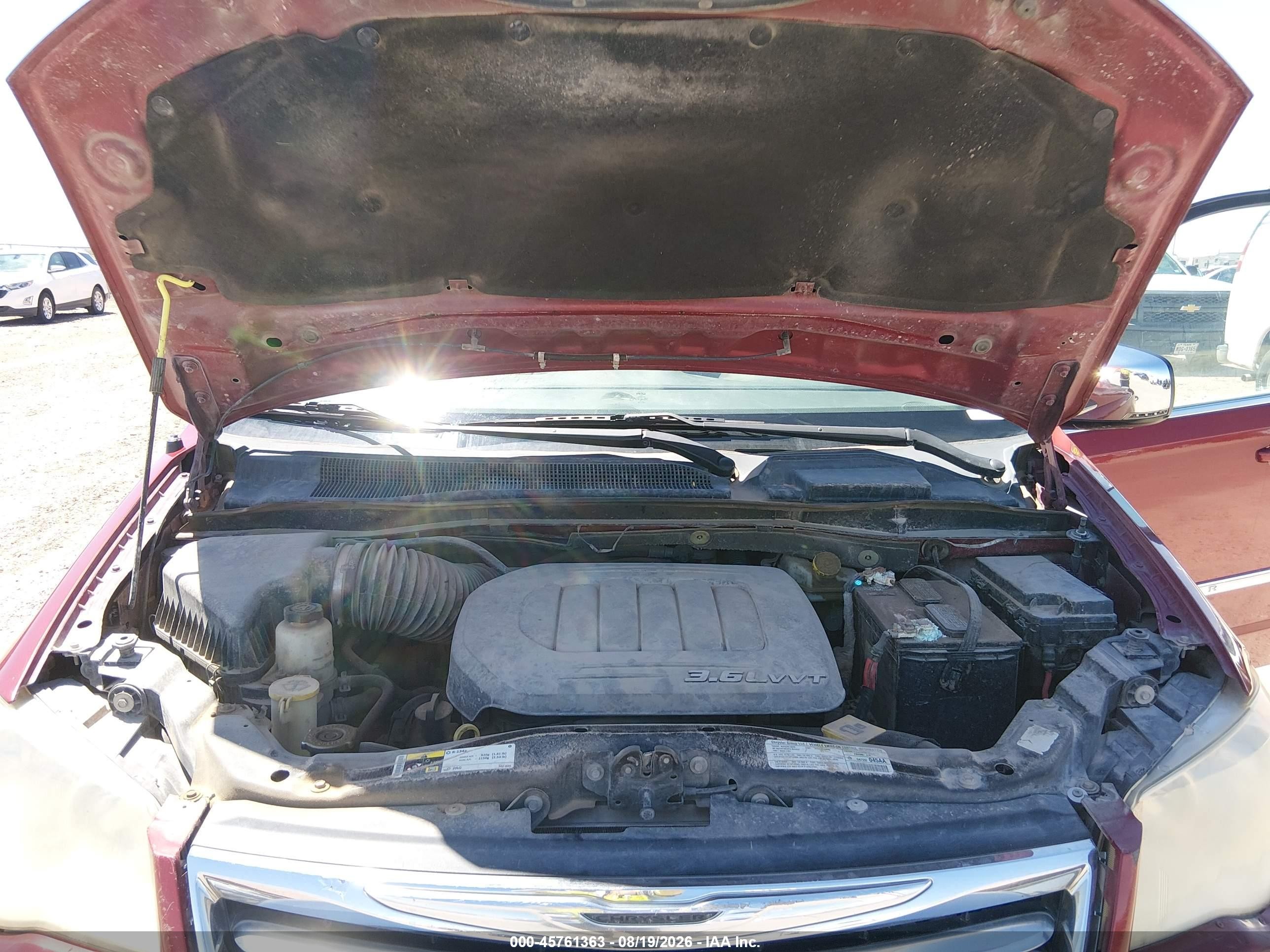 2013 Chrysler Town & Country Touring-l Maroon vin: 2C4RC1CG4DR585044
