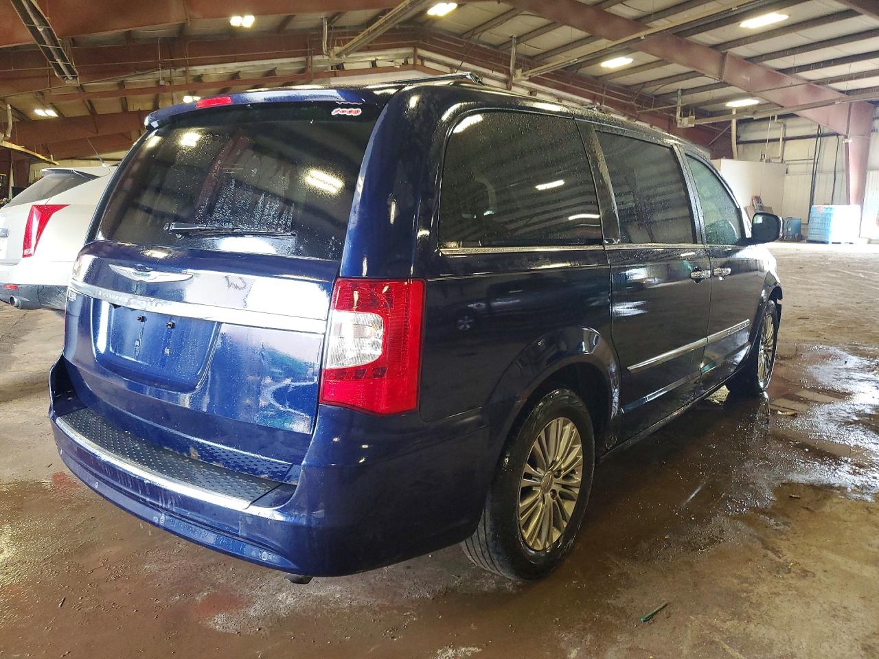 2013 Chrysler Town & Country Touring L Blue vin: 2C4RC1CG4DR682602