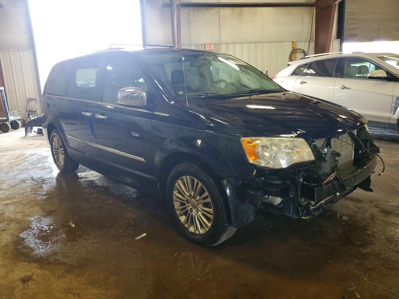 2013 Chrysler Town & Country Touring L Blue vin: 2C4RC1CG4DR682602