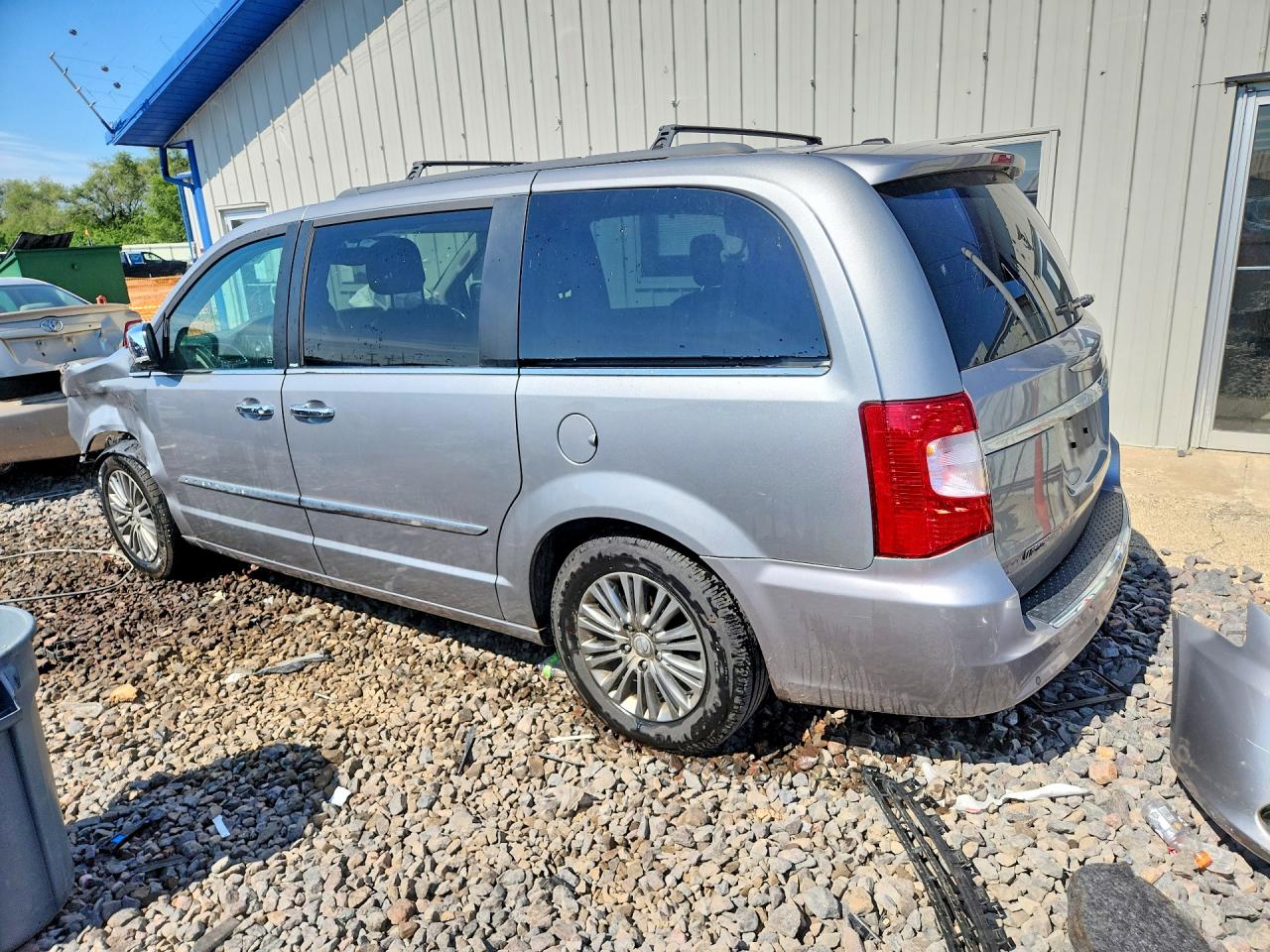 2014 Chrysler Town & Country Touring L Silver vin: 2C4RC1CG4ER147691