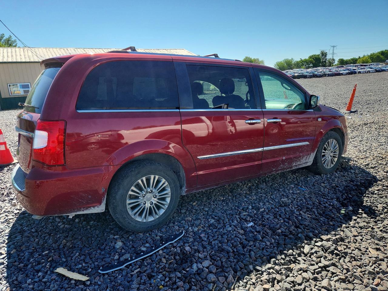 2014 Chrysler Town & Country Touring L Red vin: 2C4RC1CG4ER189407