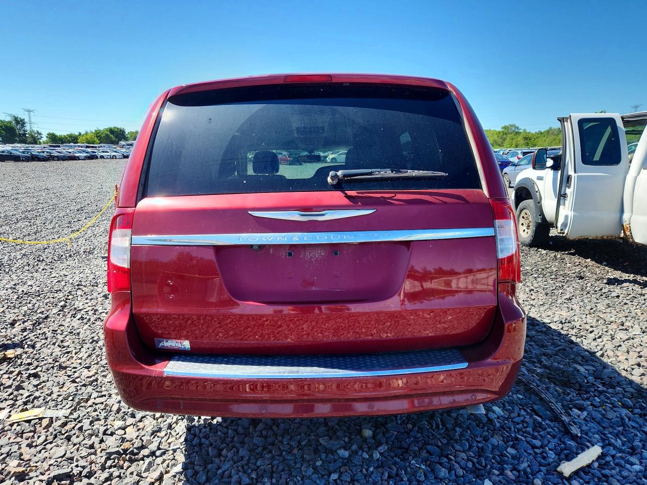 2014 Chrysler Town & Country Touring L Red vin: 2C4RC1CG4ER189407