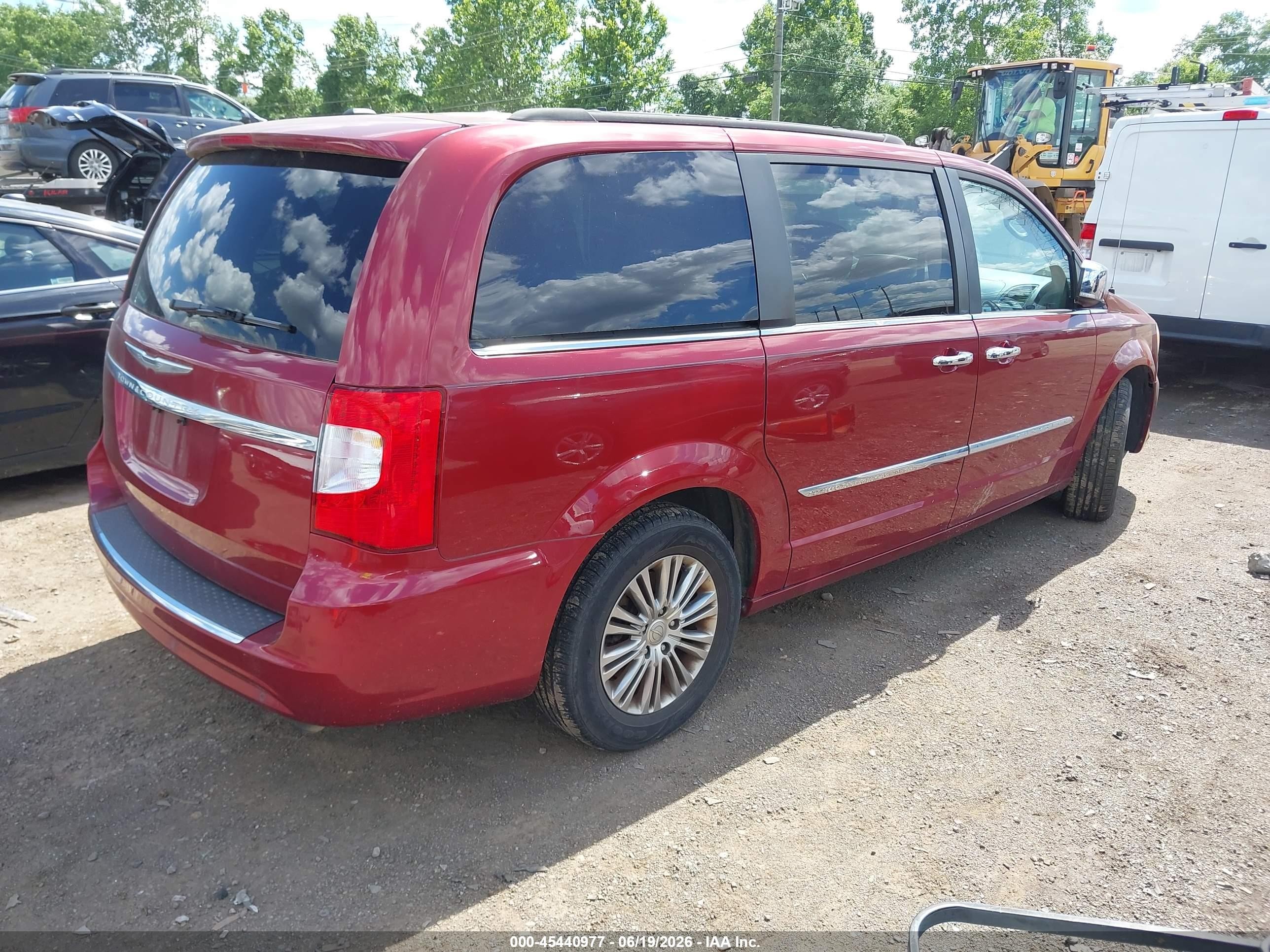 2014 Chrysler Town & Country Touring-l Красный vin: 2C4RC1CG4ER285201