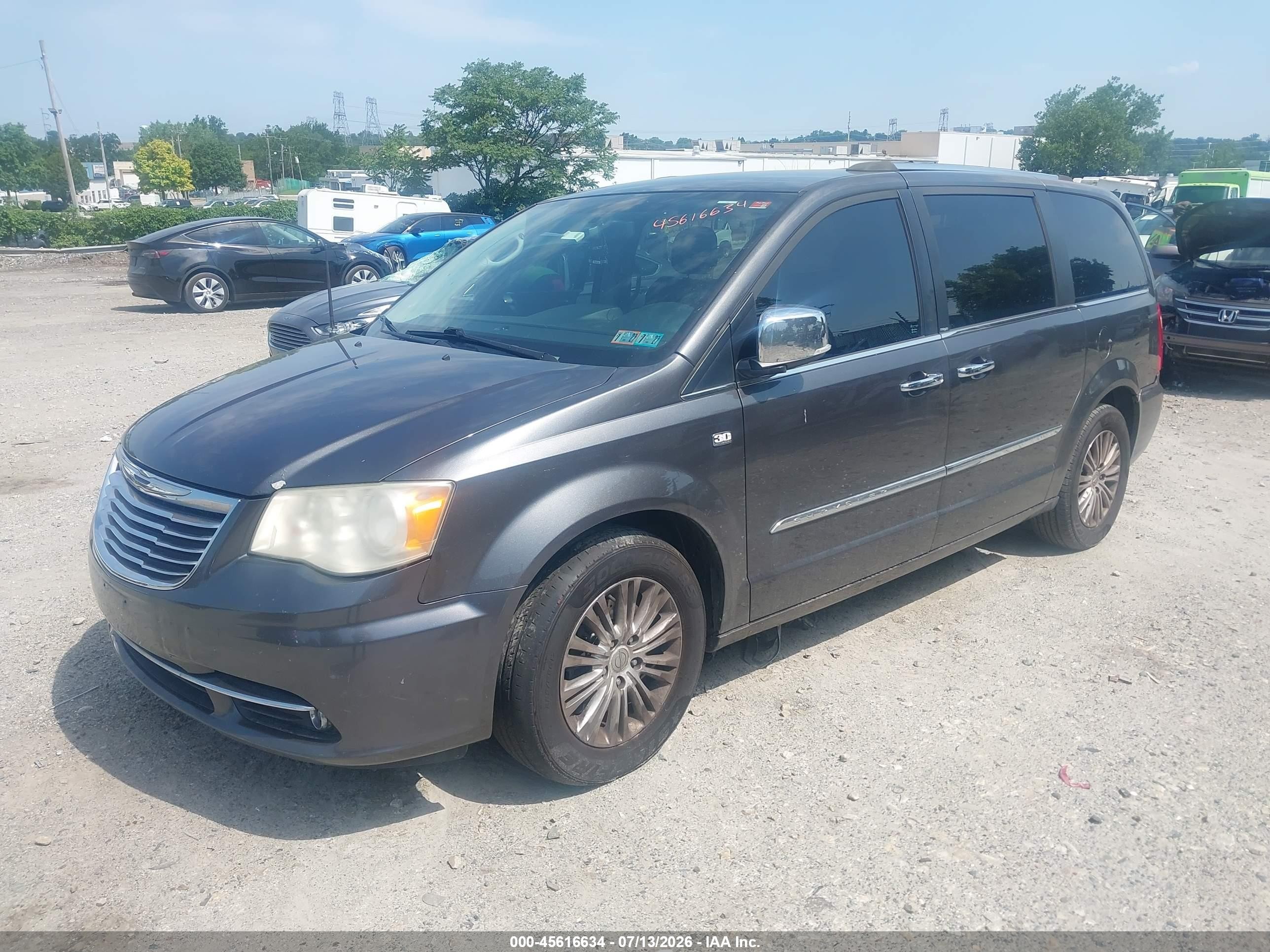 2014 Chrysler Town & Country Touring-l 30th Anniversary Gray vin: 2C4RC1CG4ER310999