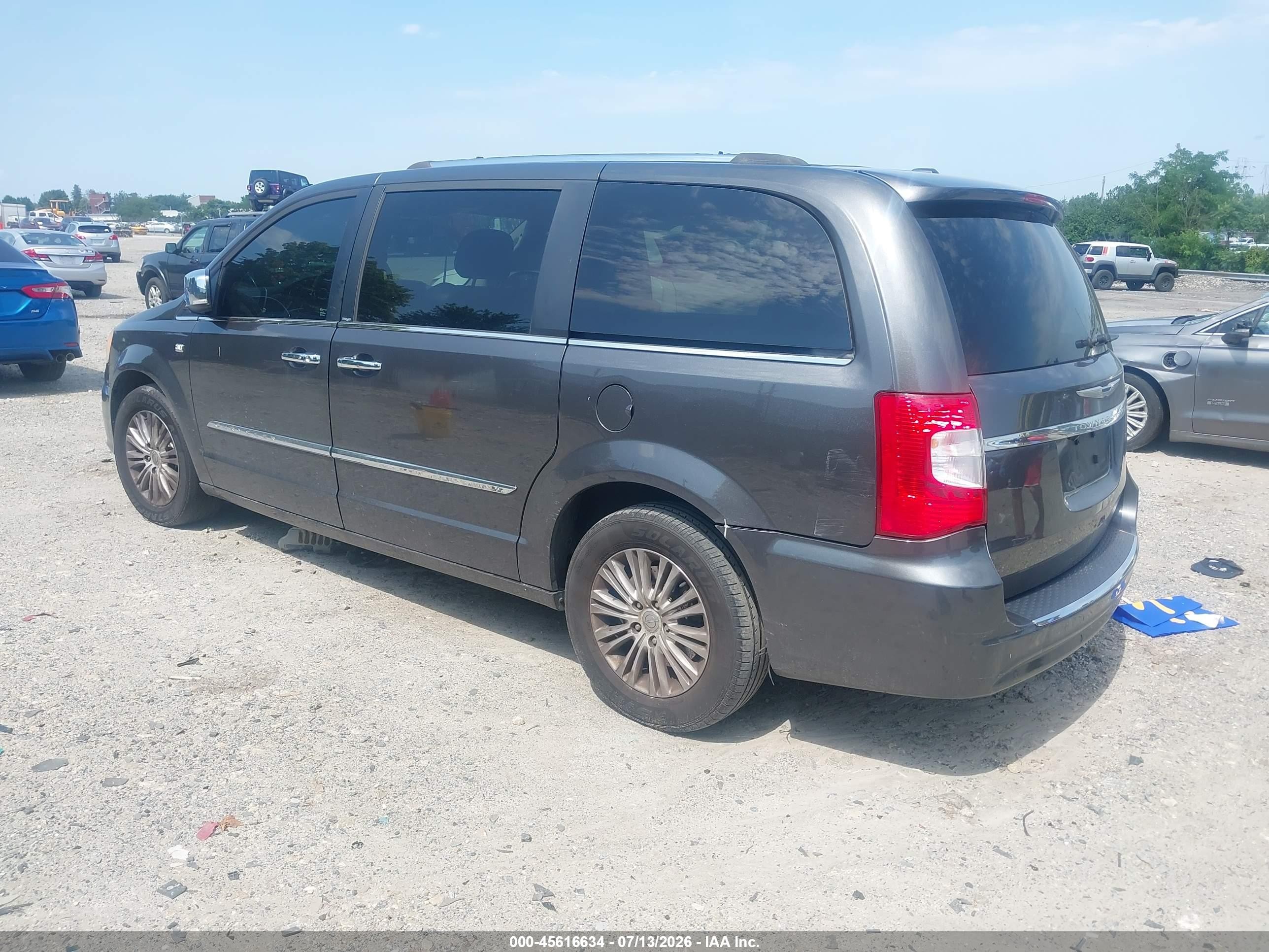 2014 Chrysler Town & Country Touring-l 30th Anniversary Gray vin: 2C4RC1CG4ER310999