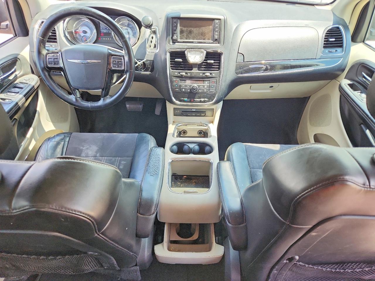 2014 Chrysler Town & Country Touring L Silver vin: 2C4RC1CG4ER319895
