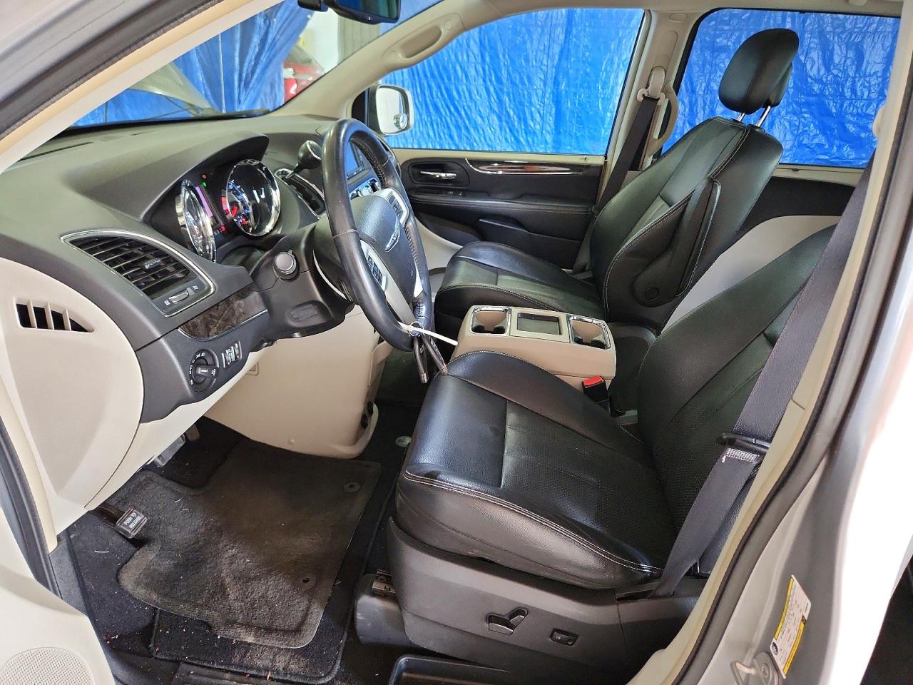 2015 Chrysler Town & Country Touring L Silver vin: 2C4RC1CG4FR506488