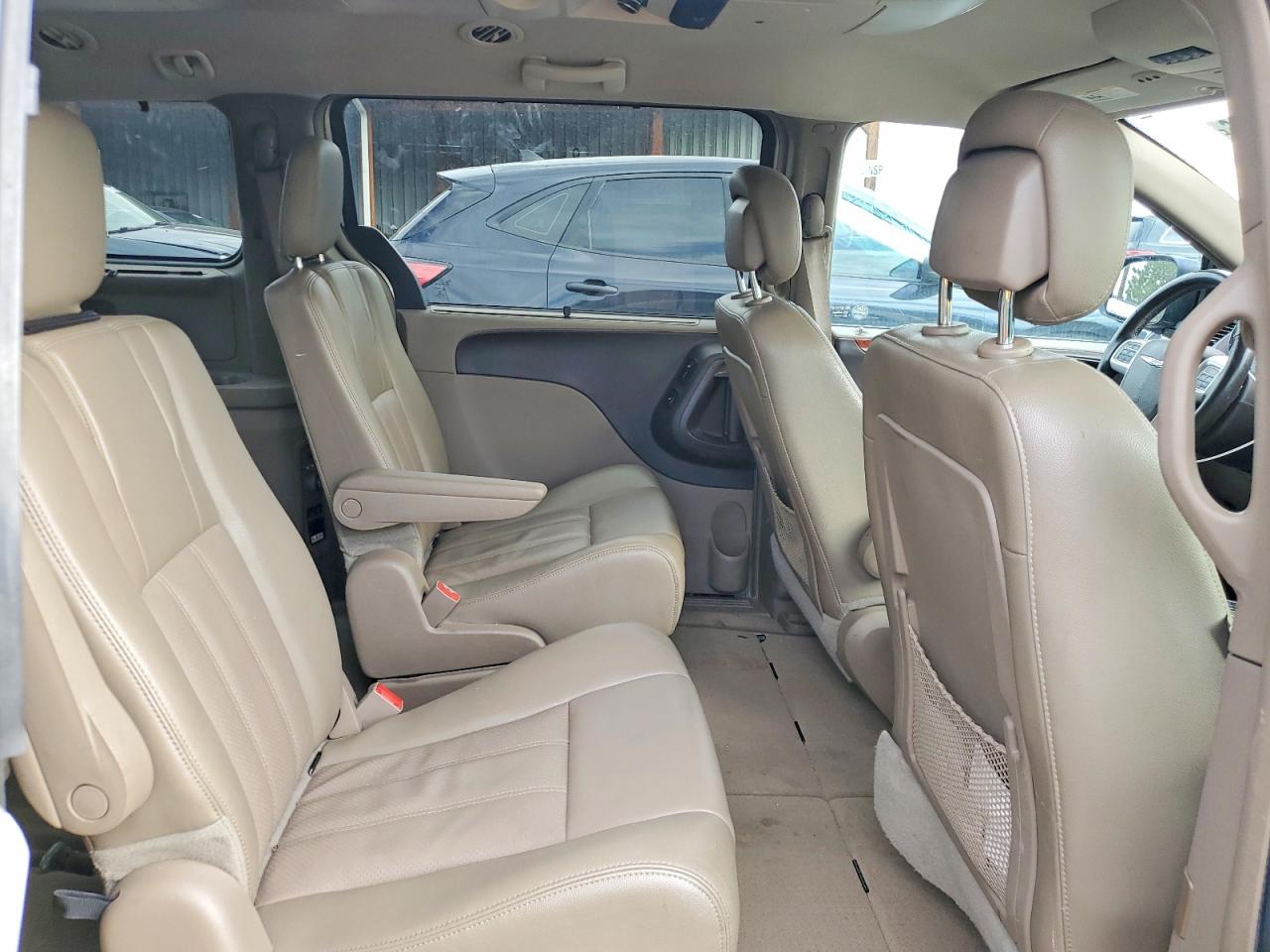 2015 Chrysler Town & Country Touring L Gold vin: 2C4RC1CG4FR539846