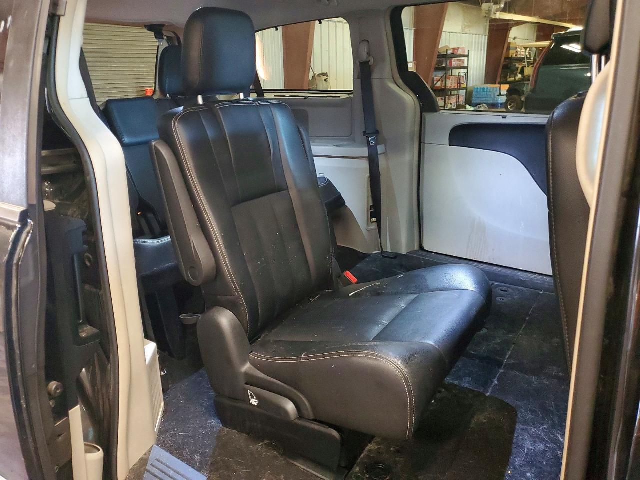 2015 Chrysler Town & Country Touring L Black vin: 2C4RC1CG4FR602749