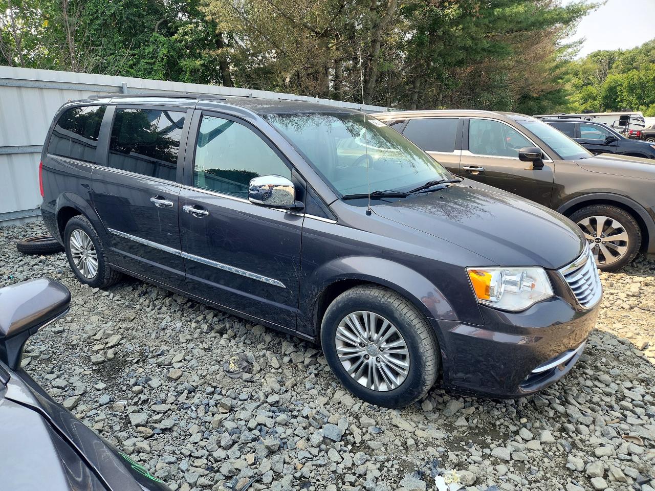 2015 Chrysler Town & Country Touring L Gray vin: 2C4RC1CG4FR617882