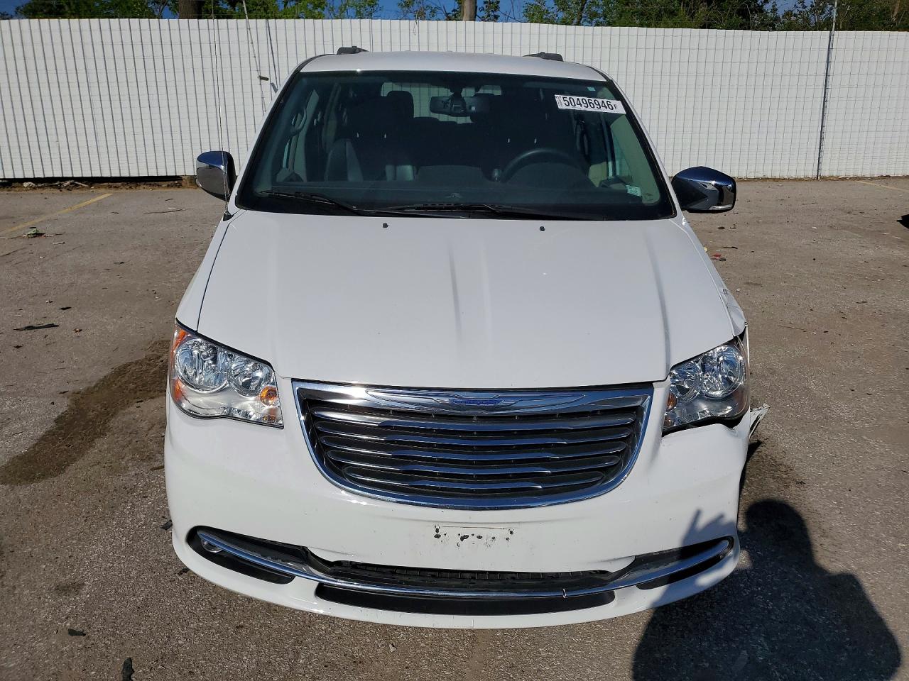 2015 Chrysler Town&count Белый vin: 2C4RC1CG4FR674924