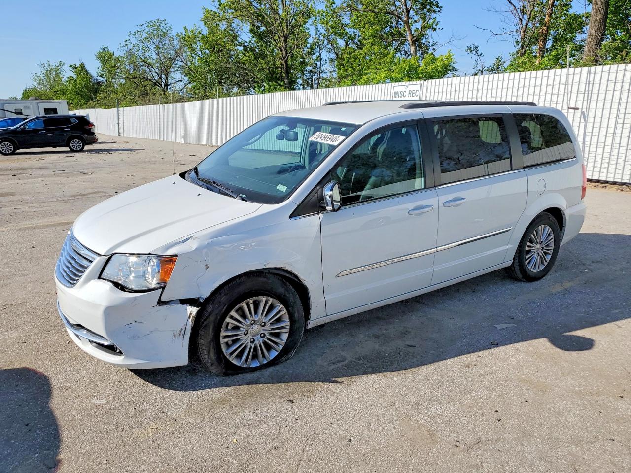 2015 Chrysler Town&count Белый vin: 2C4RC1CG4FR674924
