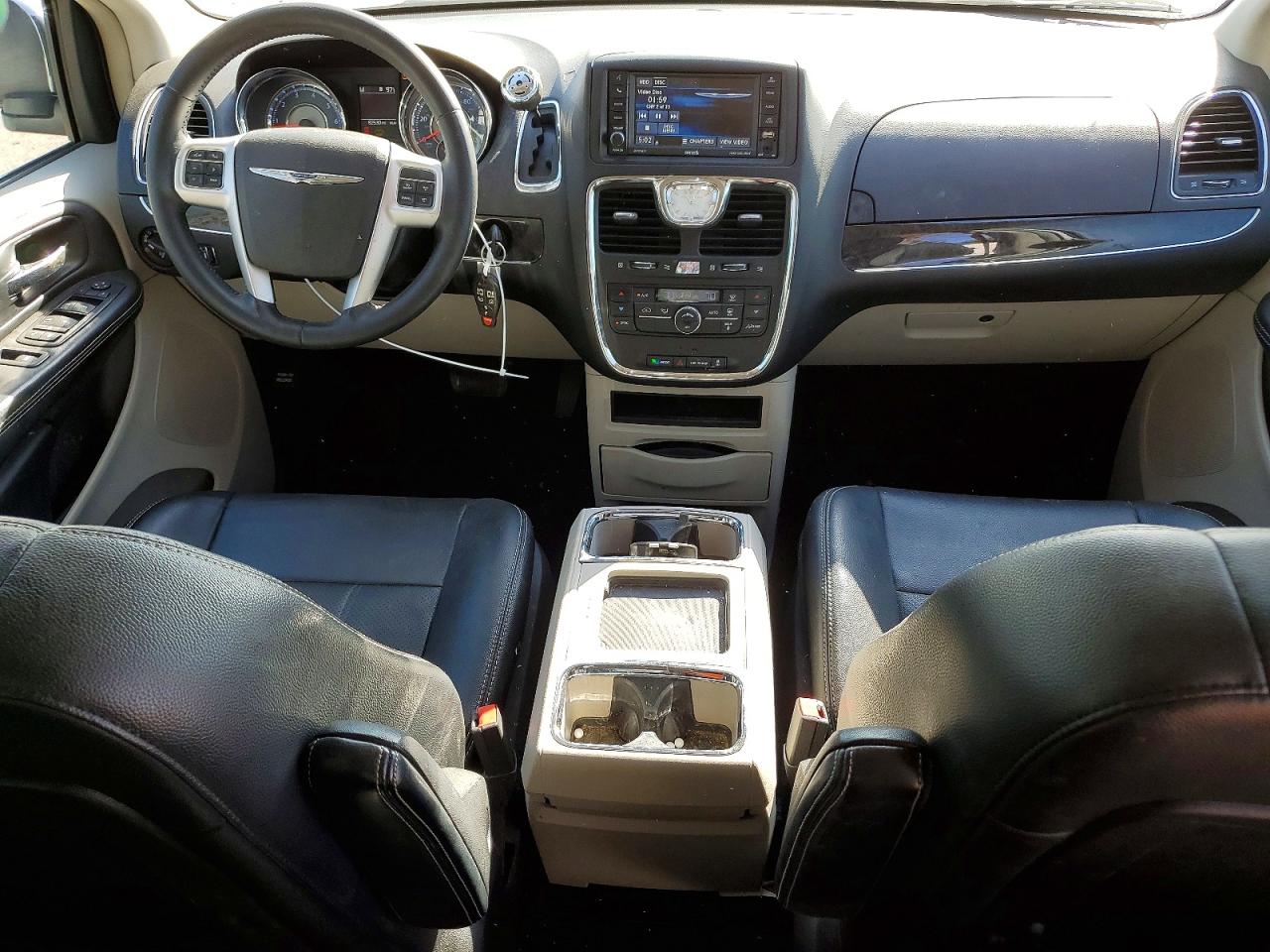 2015 Chrysler Town&count Белый vin: 2C4RC1CG4FR674924