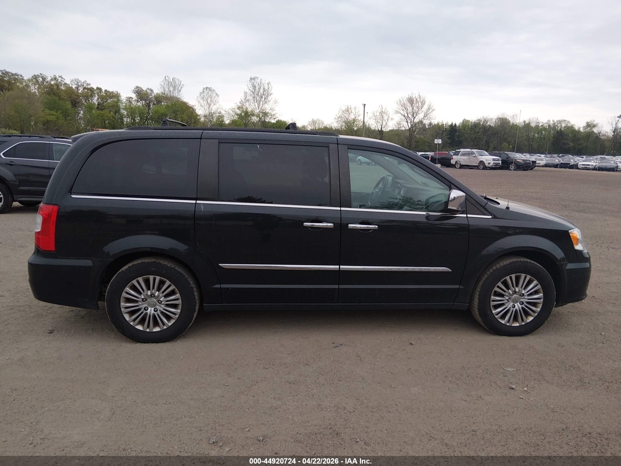 2015 Chrysler Town & Country Touring-l Black vin: 2C4RC1CG4FR729727