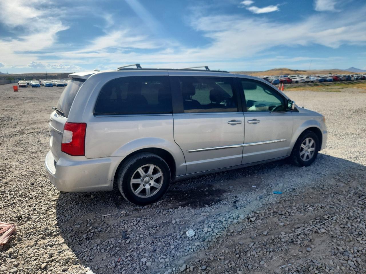 2012 Chrysler Town & Country Touring L Серебряный vin: 2C4RC1CG5CR124238