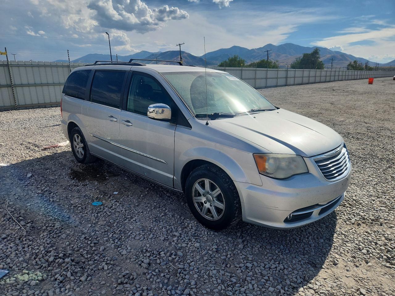 2012 Chrysler Town & Country Touring L Серебряный vin: 2C4RC1CG5CR124238