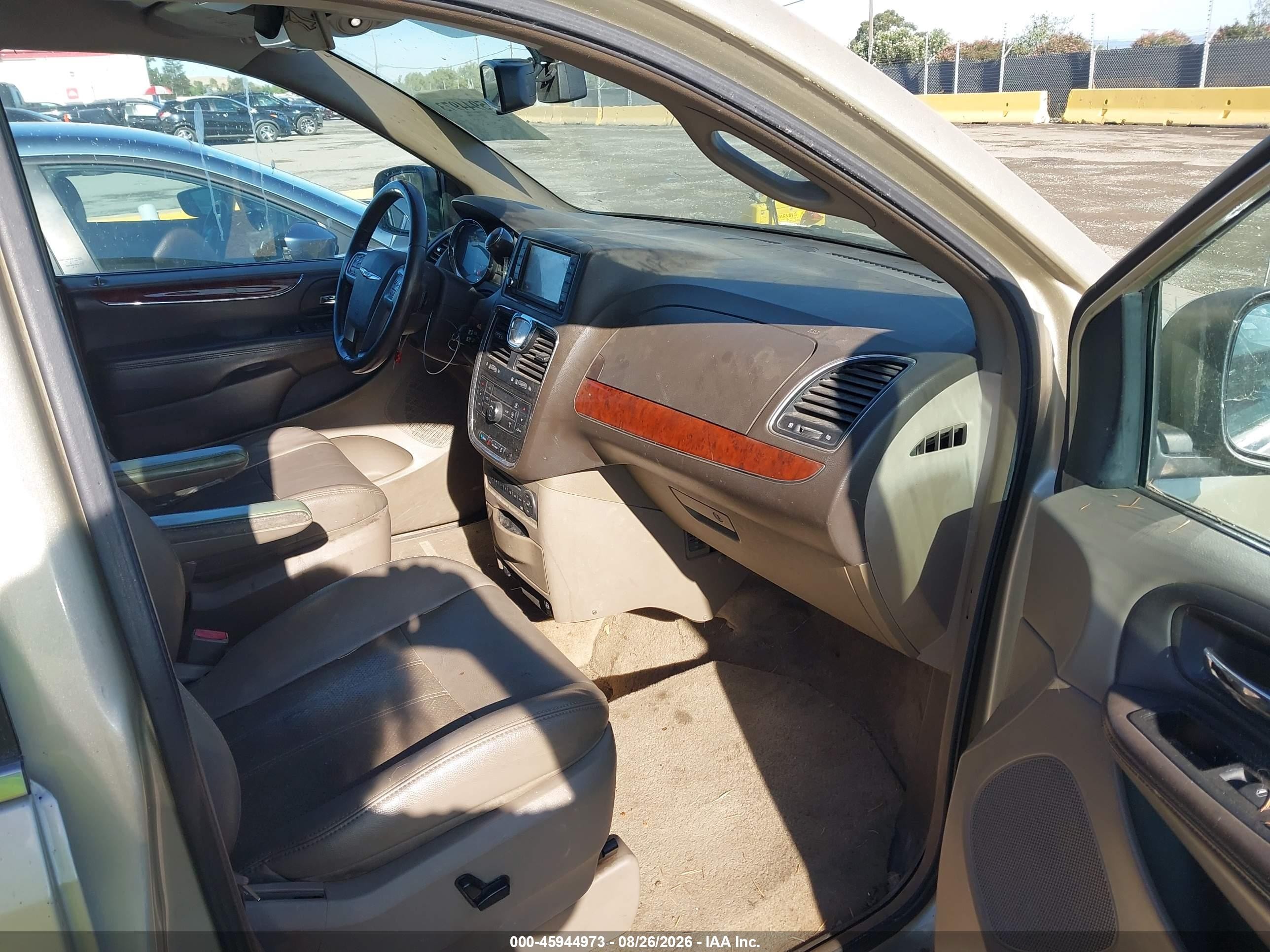 2012 Chrysler Town & Country Touring-l Gold vin: 2C4RC1CG5CR125079