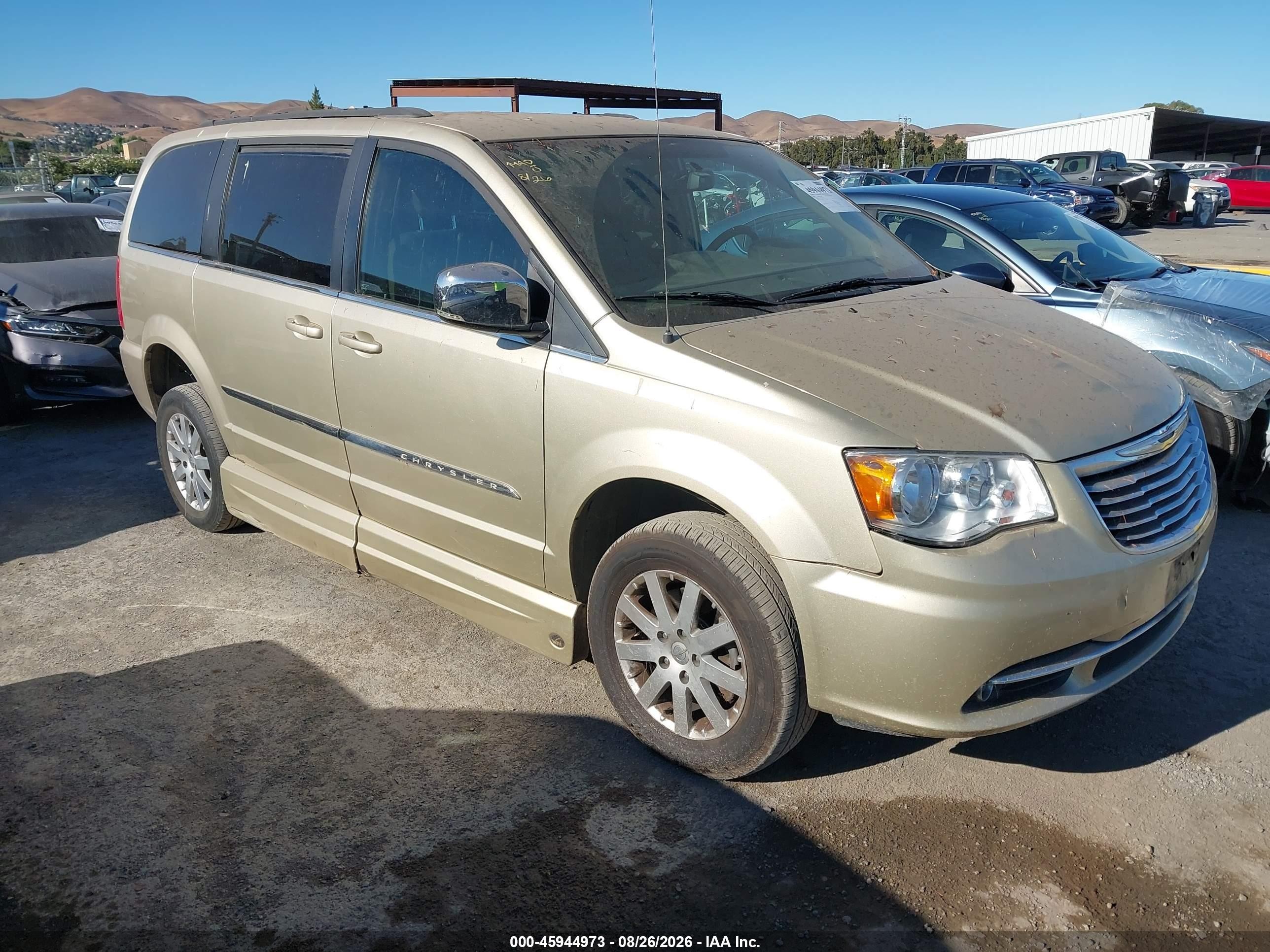 2012 Chrysler Town & Country Touring-l Gold vin: 2C4RC1CG5CR125079