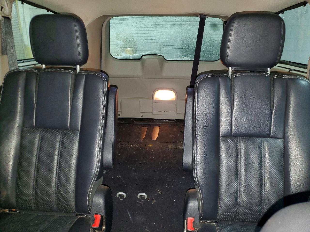 2012 Chrysler Town & Country Touring L Silver vin: 2C4RC1CG5CR156543