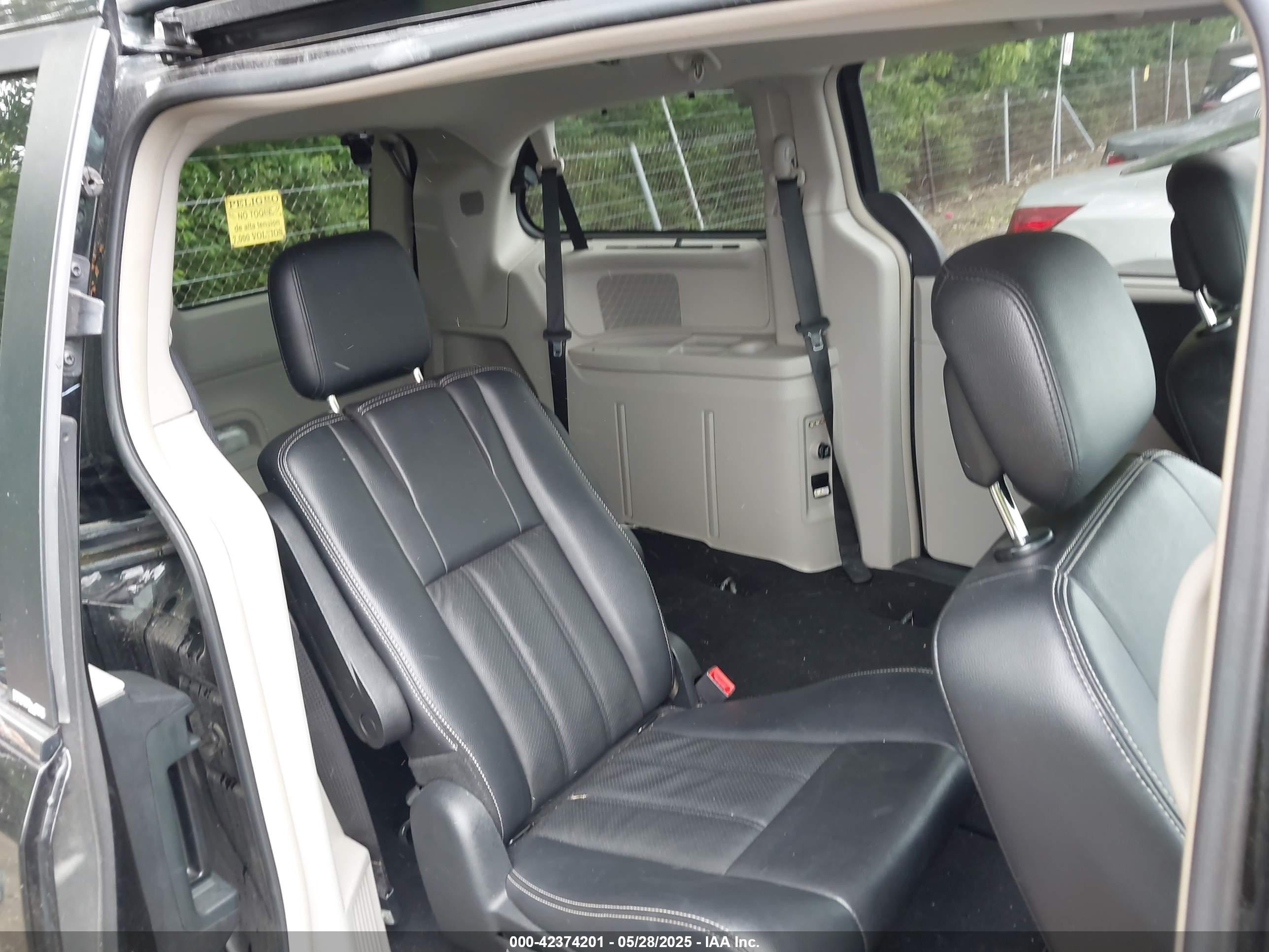 2012 Chrysler Town & Country Touring-l Black vin: 2C4RC1CG5CR297614
