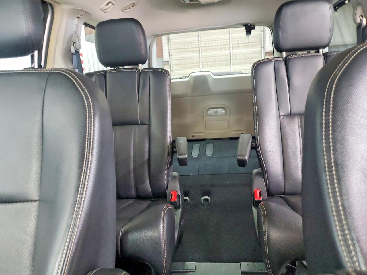 2012 Chrysler Town & Country Touring L Silver vin: 2C4RC1CG5CR375941