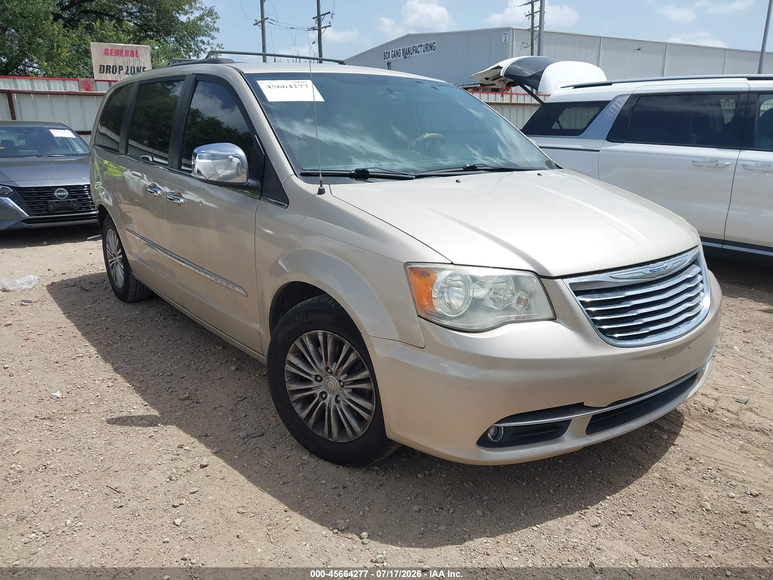 2013 Chrysler Town & Country Touring-l Tan vin: 2C4RC1CG5DR511339