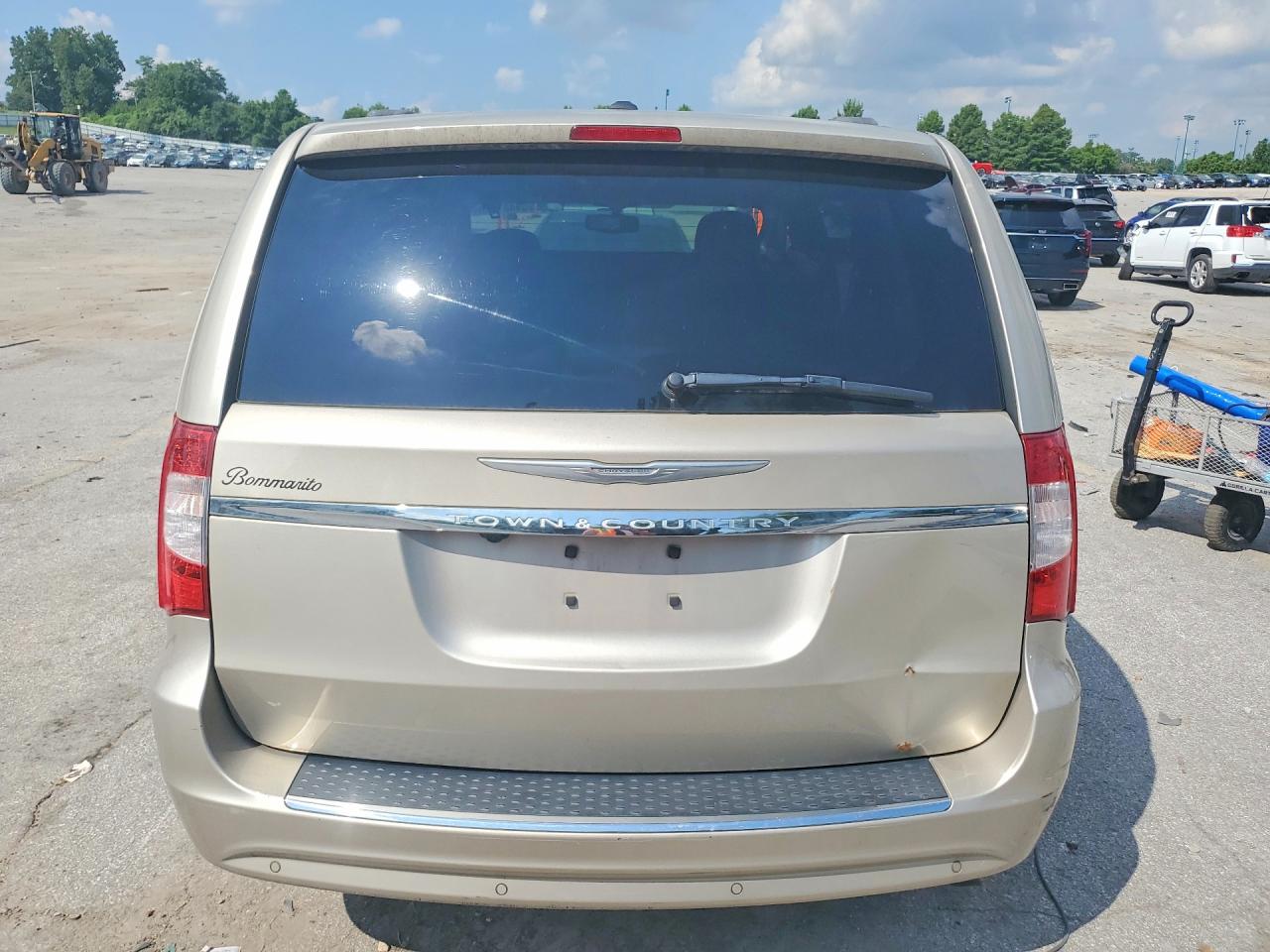 2013 Chrysler Town & Country Touring L Gold vin: 2C4RC1CG5DR564011