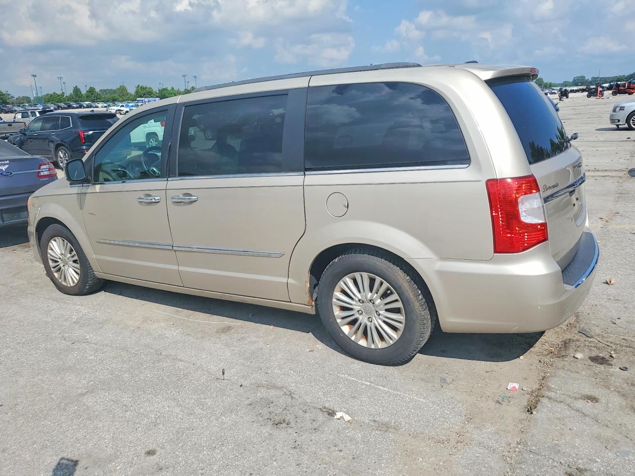 2013 Chrysler Town & Country Touring L Gold vin: 2C4RC1CG5DR564011