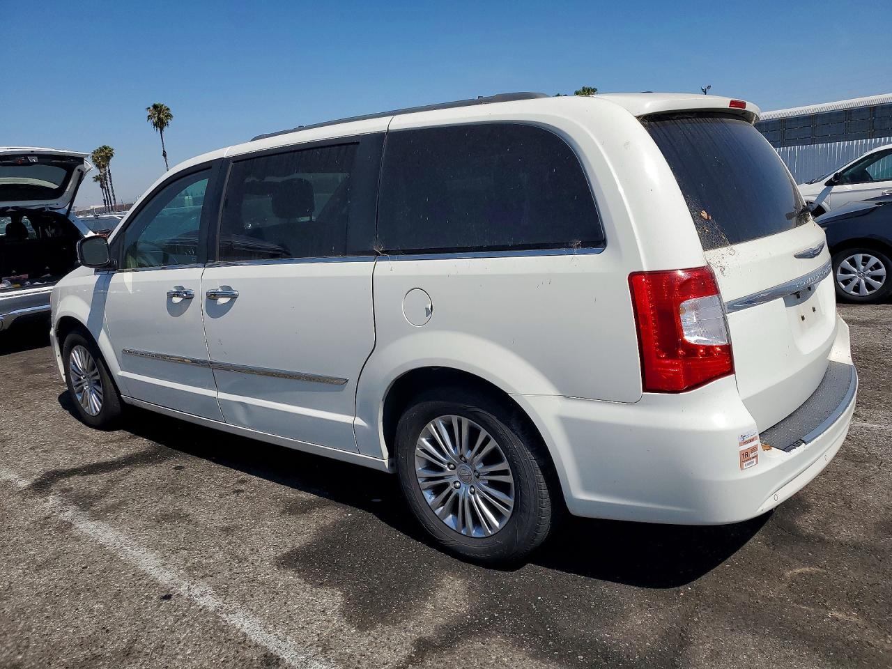 2013 Chrysler Town & Country Touring L White vin: 2C4RC1CG5DR606659