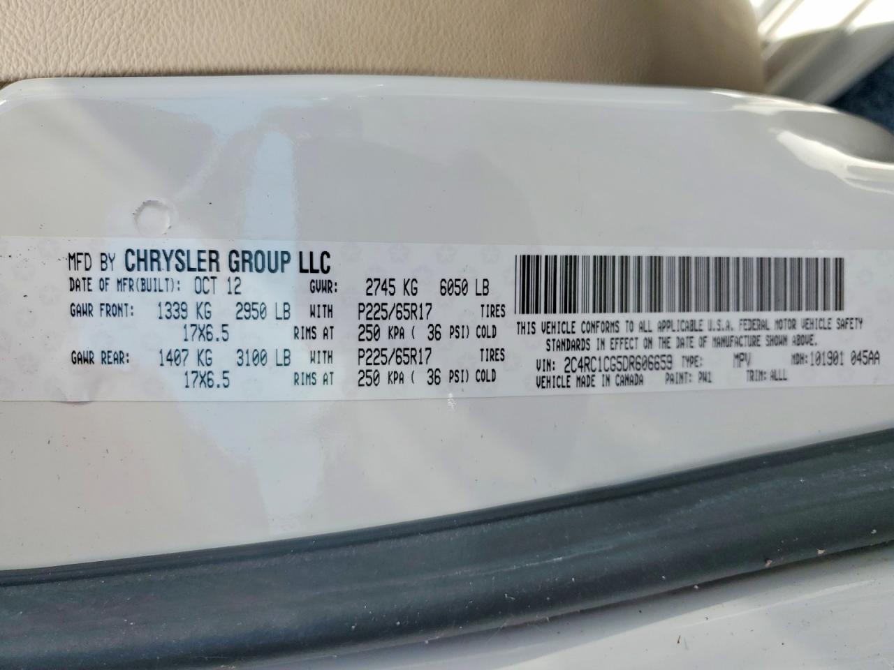 2013 Chrysler Town & Country Touring L White vin: 2C4RC1CG5DR606659