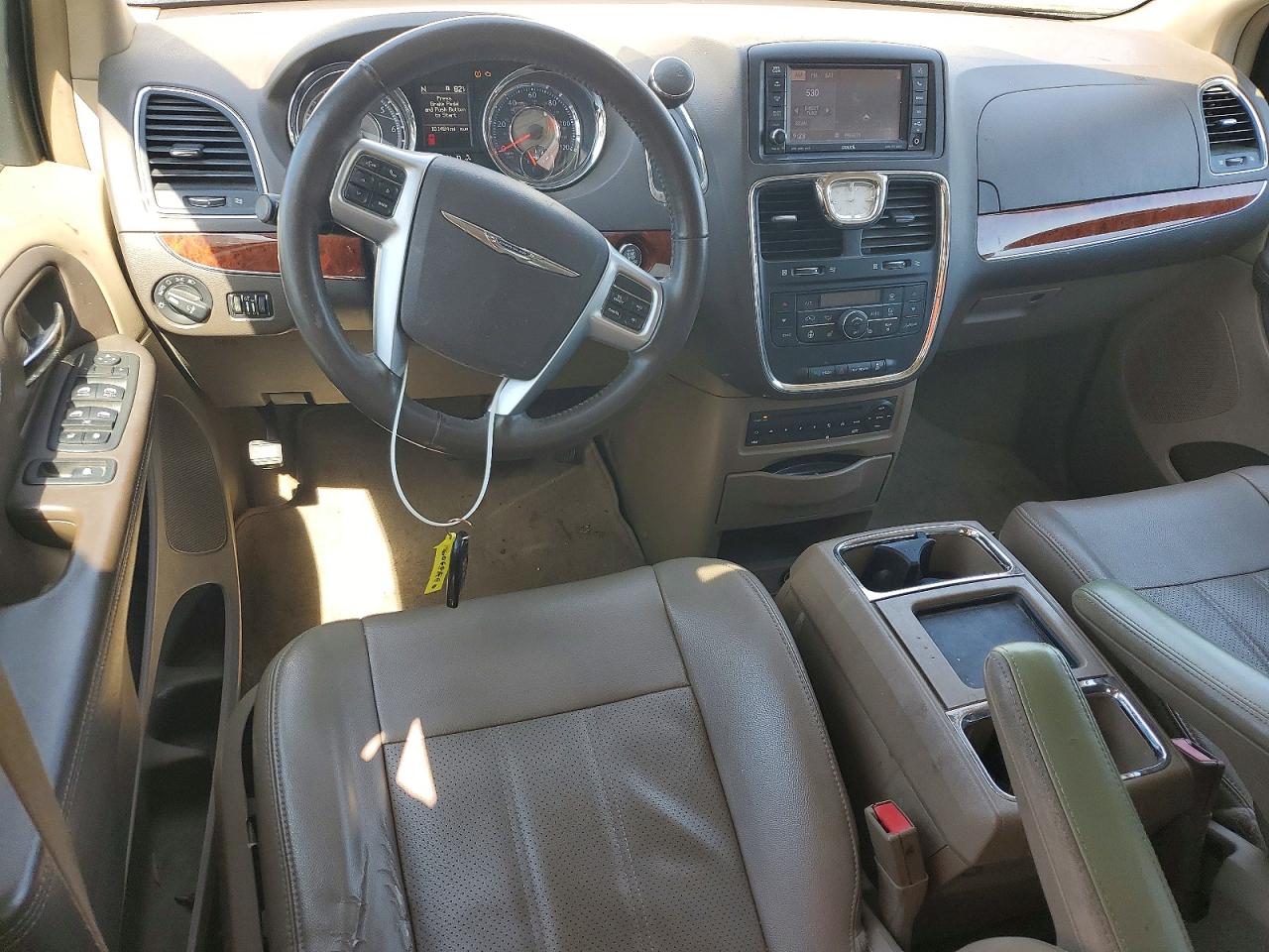 2013 Chrysler Town & Country Touring L White vin: 2C4RC1CG5DR606659