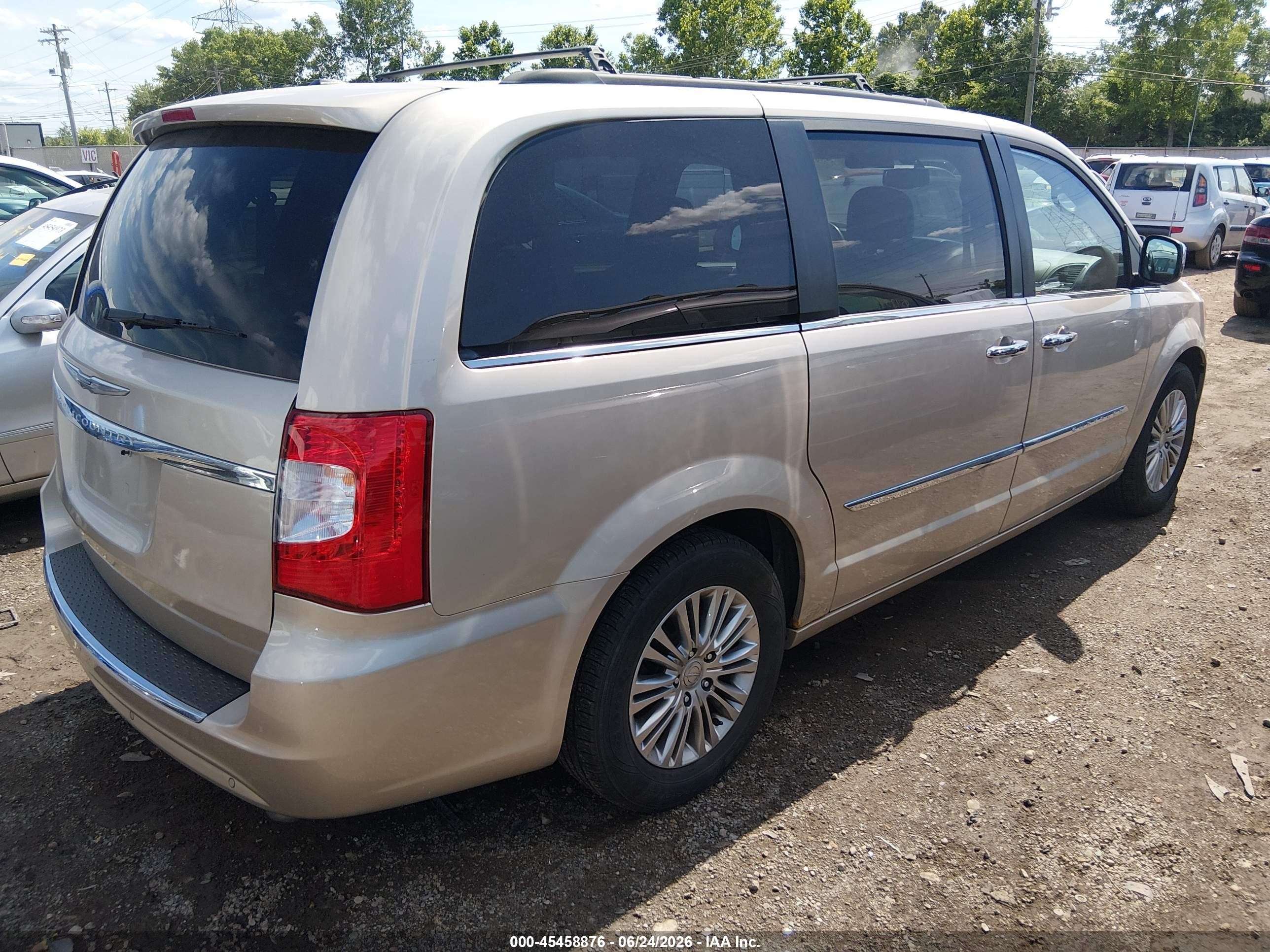 2013 Chrysler Town & Country Touring-l Gold vin: 2C4RC1CG5DR646577