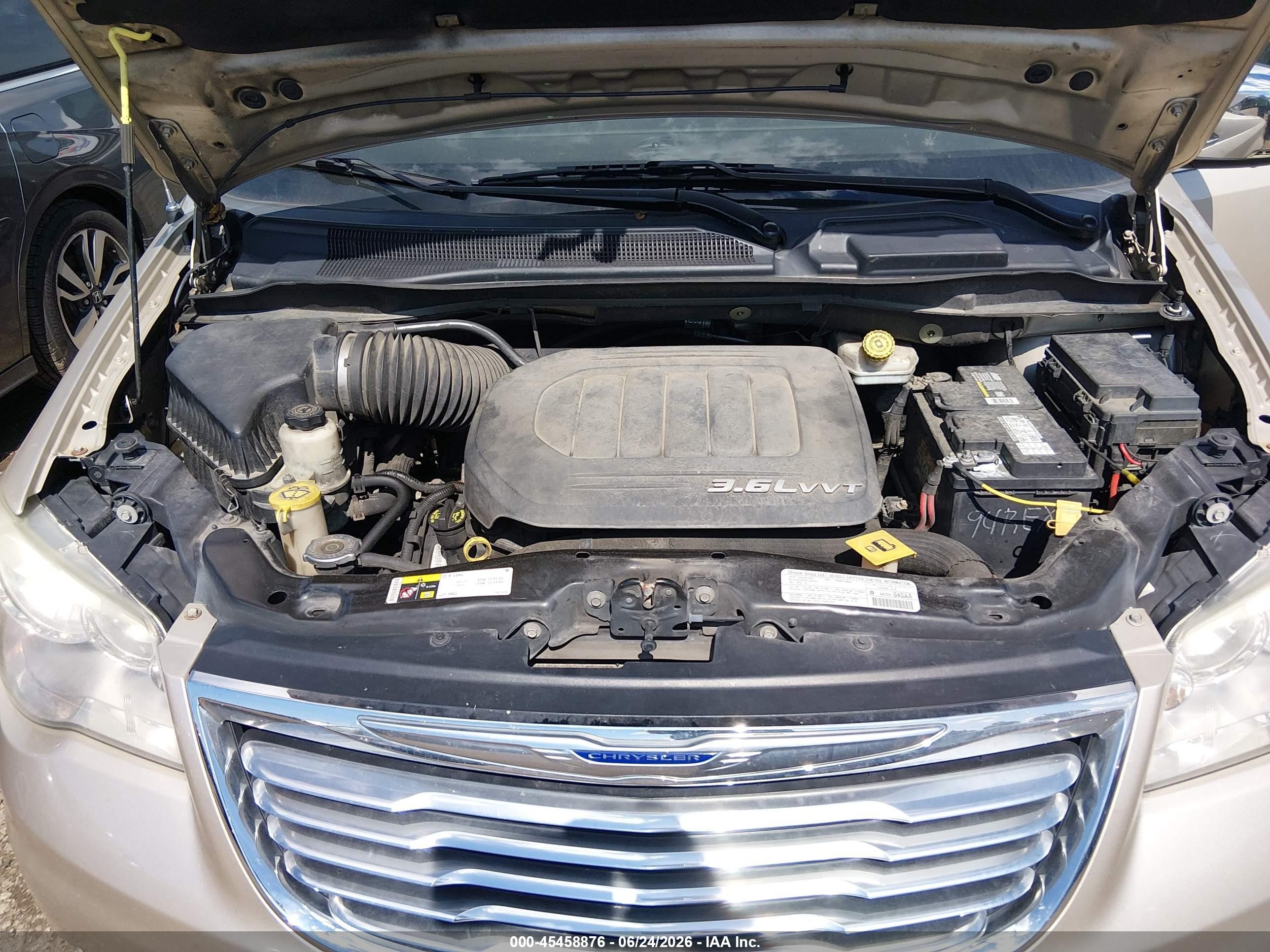 2013 Chrysler Town & Country Touring-l Gold vin: 2C4RC1CG5DR646577