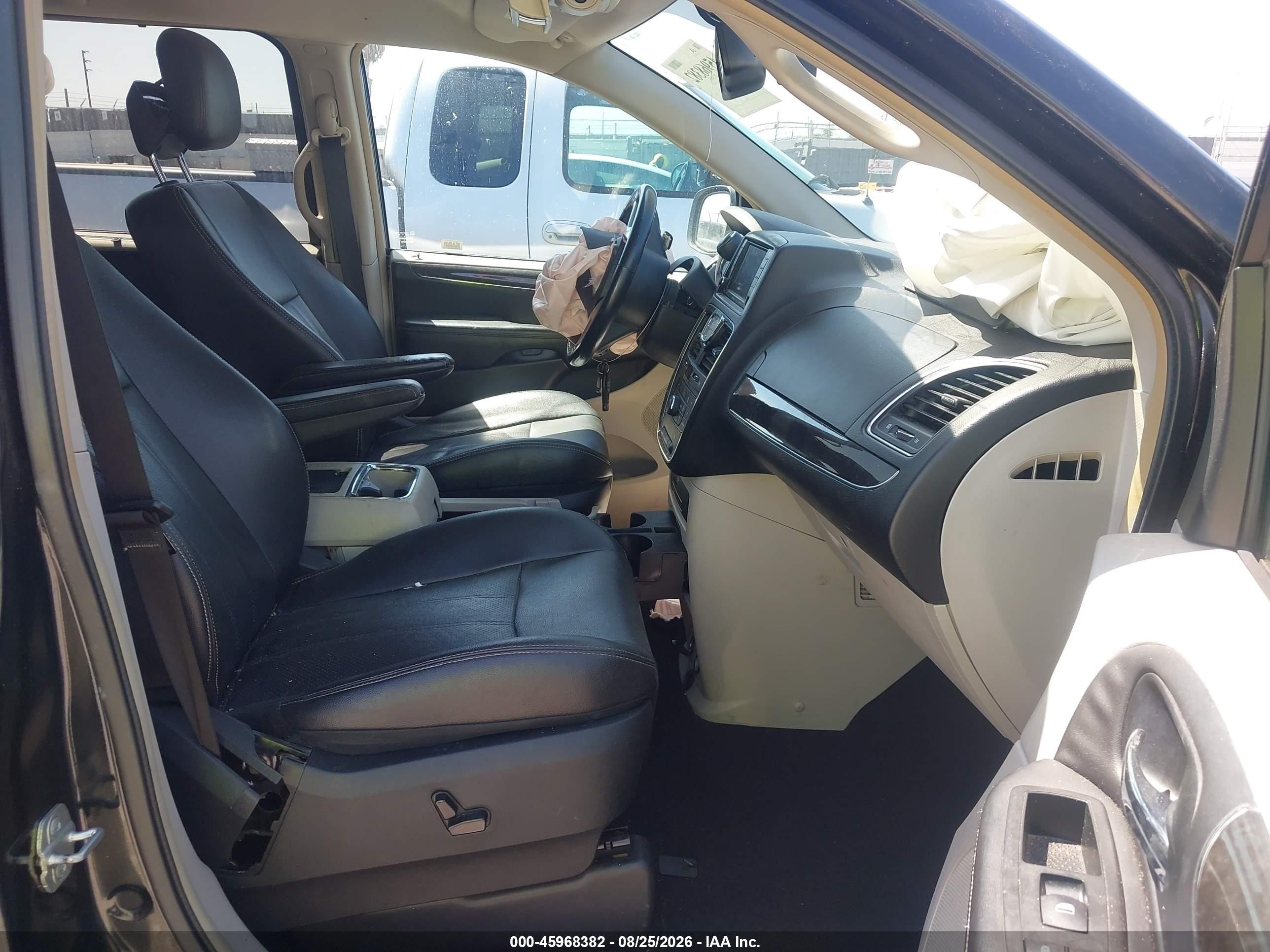 2013 Chrysler Town & Country Touring-l Black vin: 2C4RC1CG5DR767092