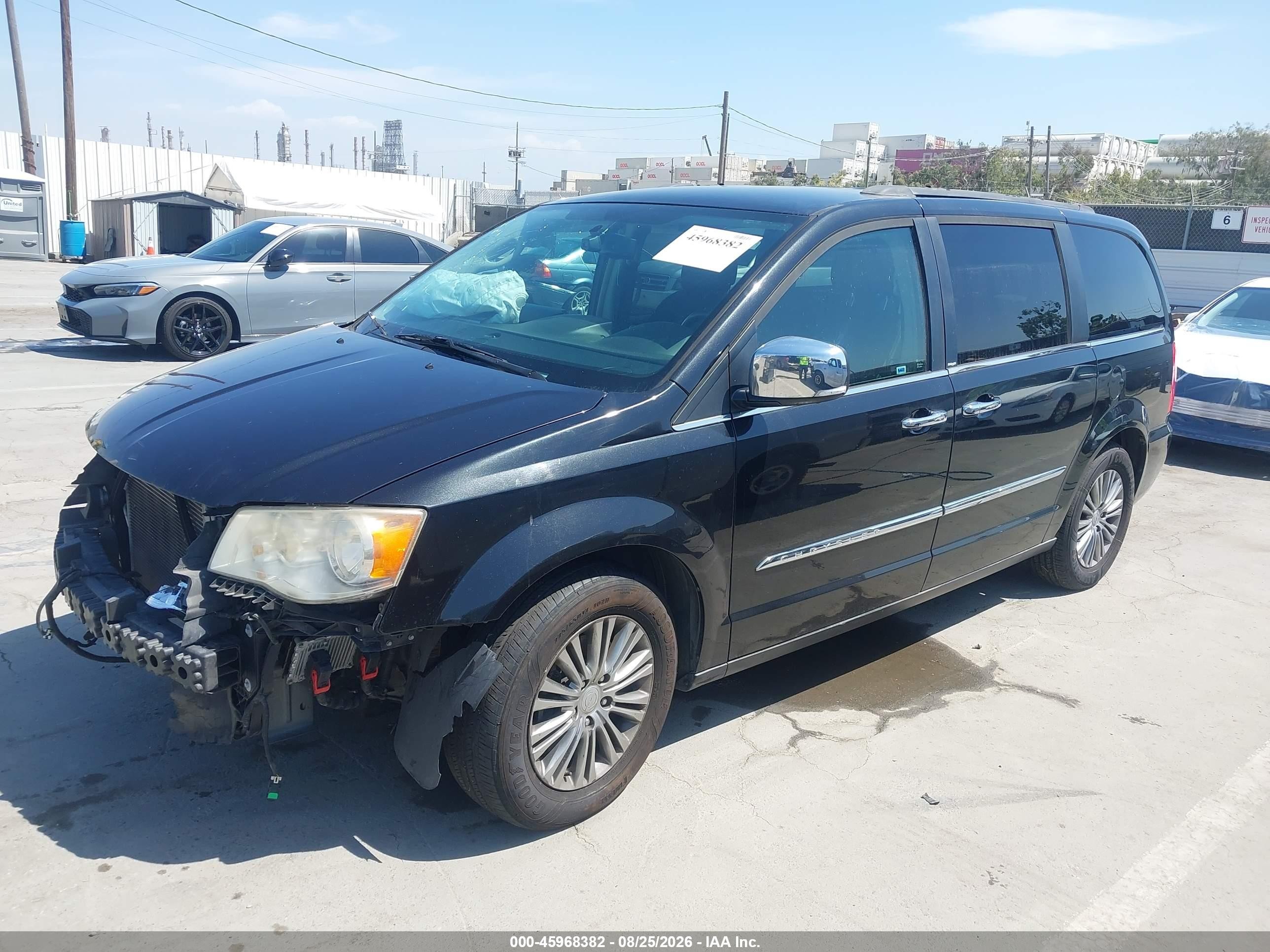 2013 Chrysler Town & Country Touring-l Black vin: 2C4RC1CG5DR767092