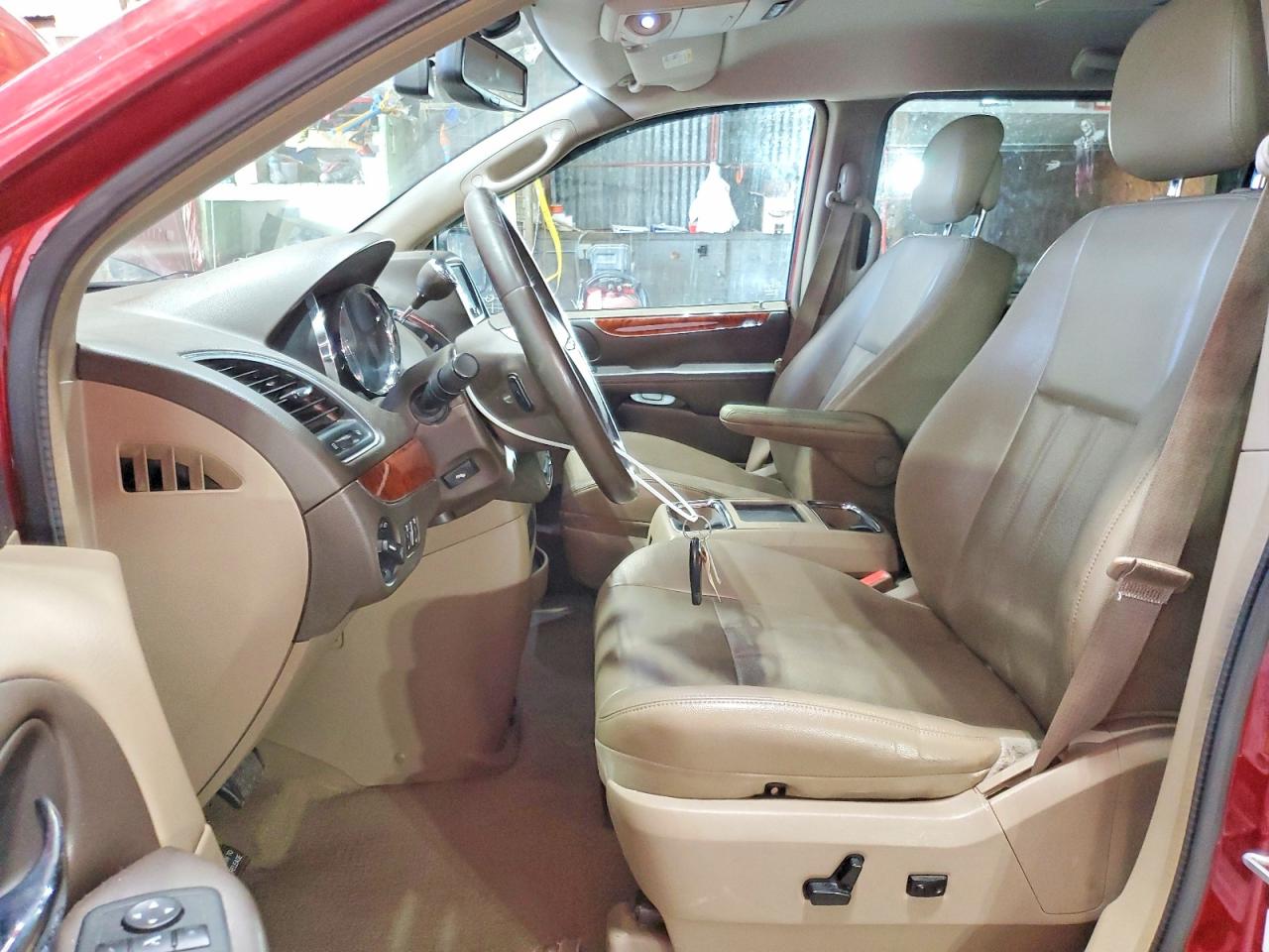 2013 Chrysler Town & Country Touring L Красный vin: 2C4RC1CG5DR801760